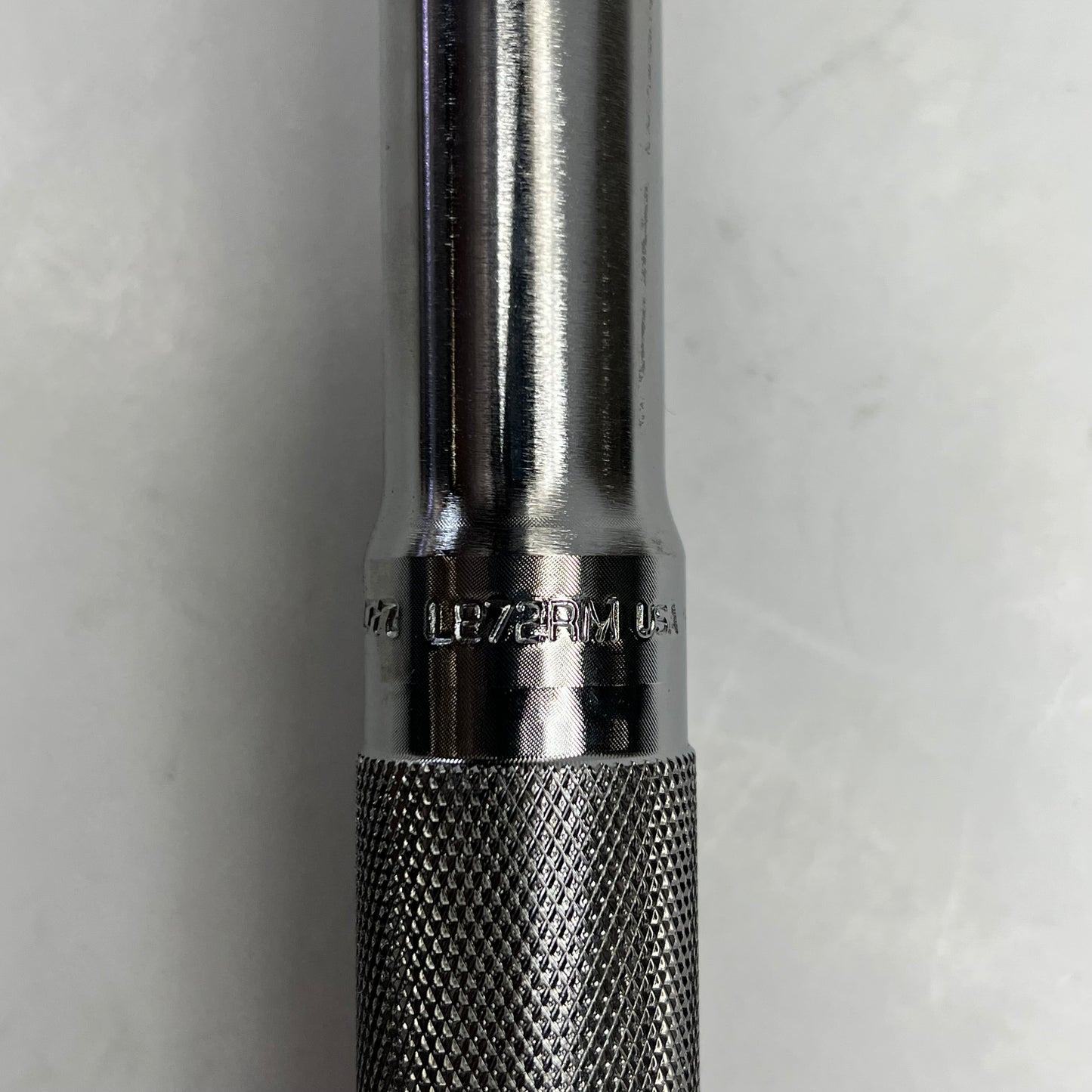 SNAP ON Handle W/ Locking Button Knurled 36" - 15/16 End Chrome L872RM (As-Is)