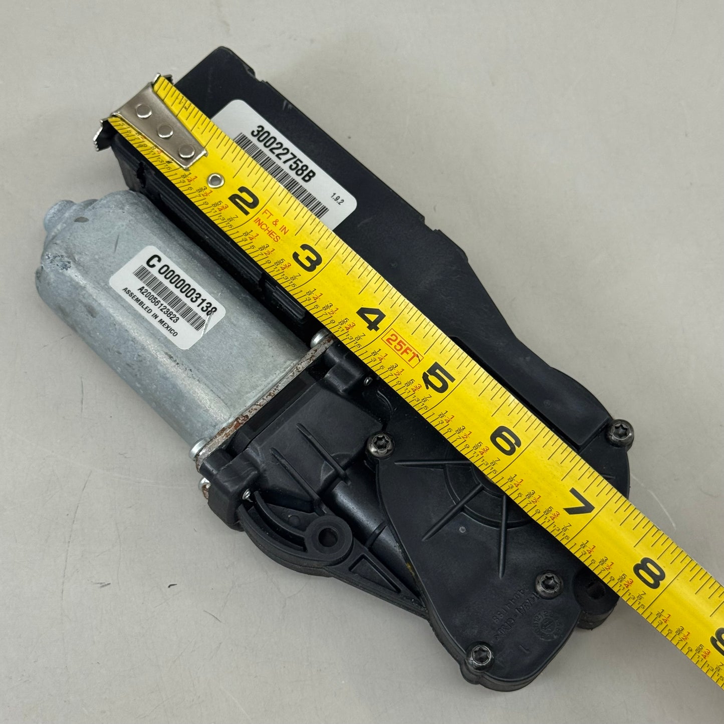 MOPAR PARTS 4th Gen Mega Cab Sunroof Motor For Ram Black 30022758B (As-is (Slightly Rusted))