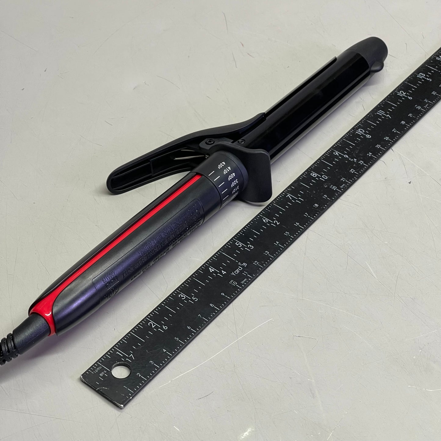 REVLON Coconut Smoothstay Oil-Infused Curling Iron Shiny, Smooth Curls 1" Black RVIR1190