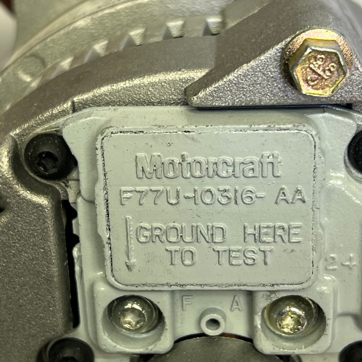 NAPA Remanufactured Alternator Standard 95 a for Ford, Hi-way & Stinar 2133128