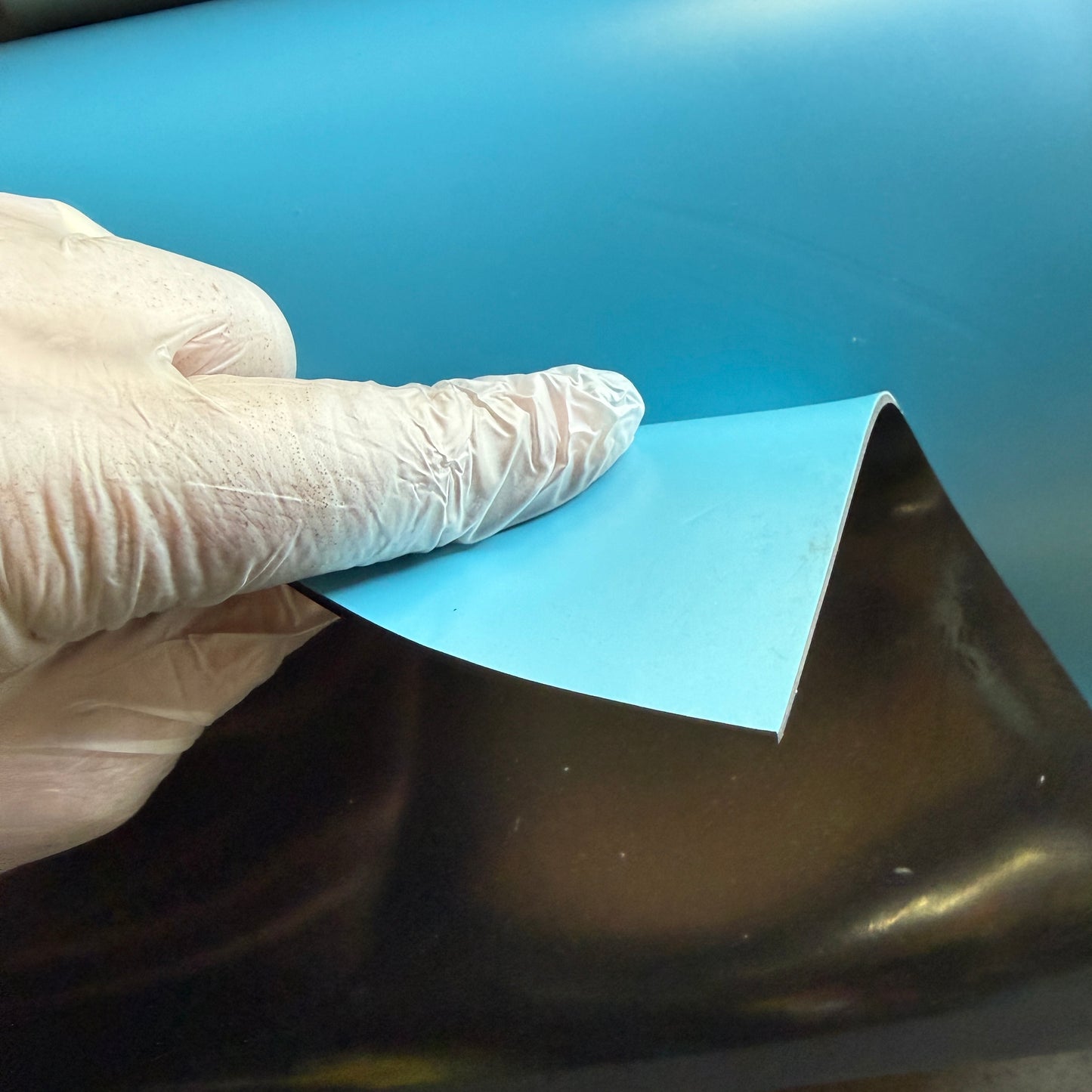 ZA@ Pallet of MIXED Rolls of Thick Blue Vinyl, Clear Vinyl, Pocket Door Frame, Lighting, & MORE! (AS-IS)