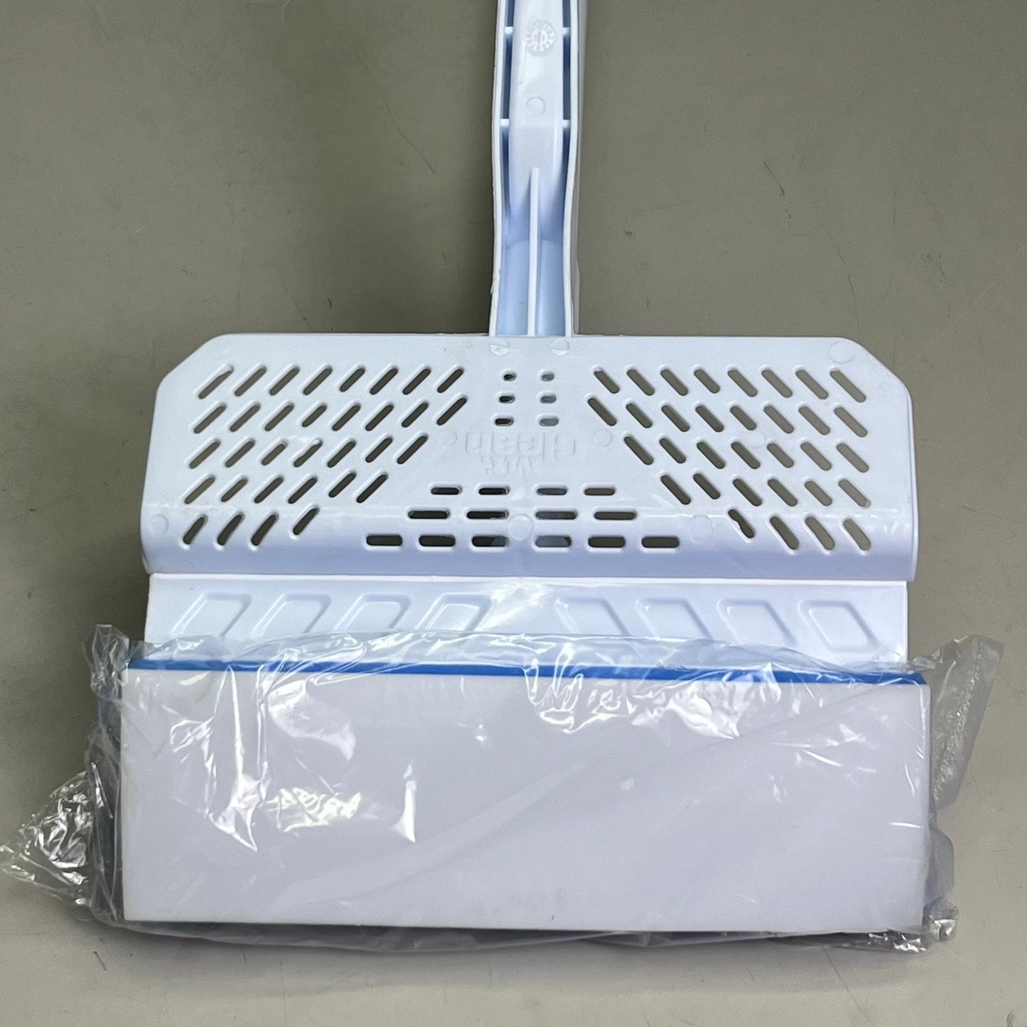 MR. CLEAN Magic Eraser Squeeze Mop Sz 52”H White/Blue 446642