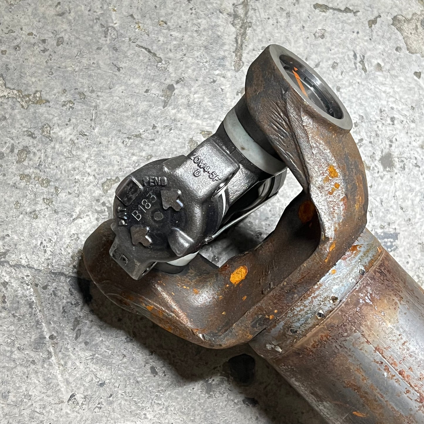 MERITOR RPL20 Genuine Tandem Interaxle Drive Shaft 20RHS003B043 (Used-Rusty)