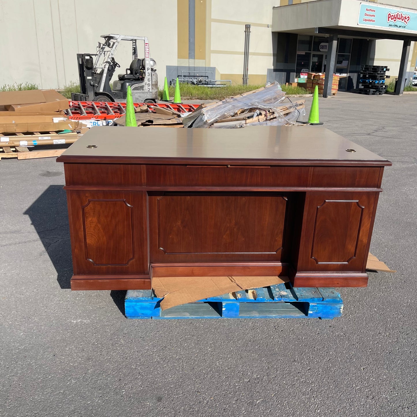 DARRAN Traditional Executive Desk Mahogany