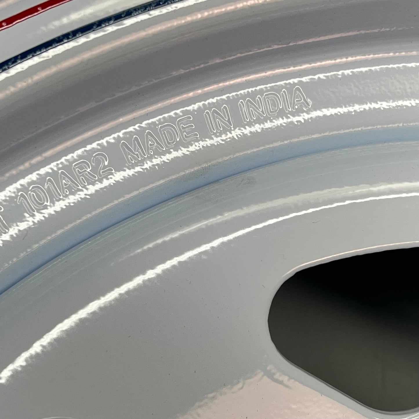 CARLISLE  8-Spoke Trailer Wheel 15 X 6 White W/ Red & Blue Stripe 1522660564B