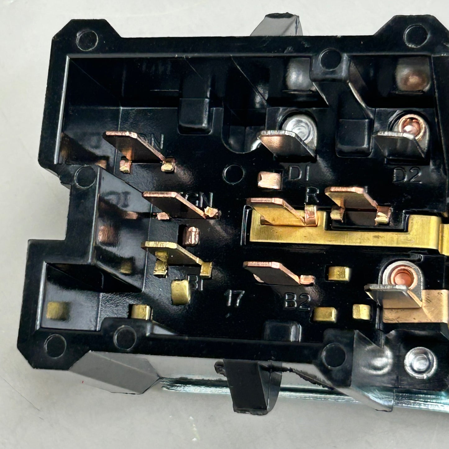 CARQUEST Headlight Switch Interruptor Replacement Part 5251005 (New Other- Slightly Distressed Packaging)