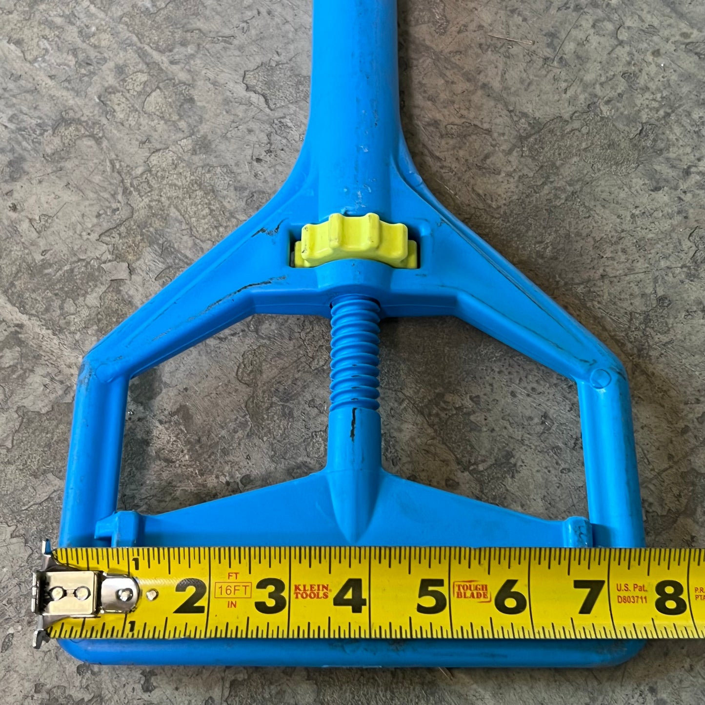 HOSPECO (2 PACK) Side Gator Mop Handle Black & Blue