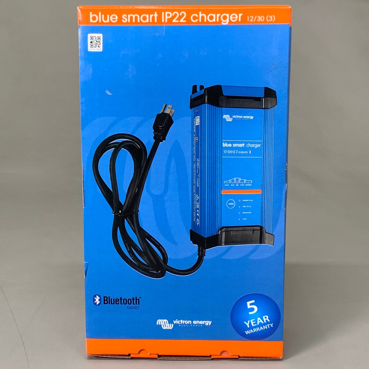 VICTRON Energy Blue Smart IP22 Charger 12 Volt 30 Amp 3 Output BPC123048102 (new)