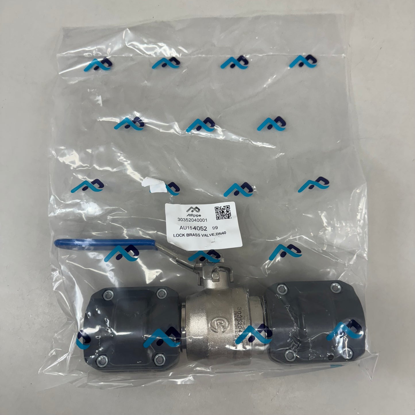 AIRPIPE Nickel-Plated Quick Connect Lock Brass Valve  1-1/2" Blue/Black 30352040001