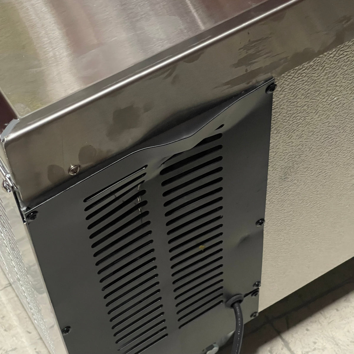 AVANTCO 4-Drawer Refrigerated Chef Base 84”x32”x26 Stainless Steel 178CBE84HC (Good, Damaged Power Cord)
