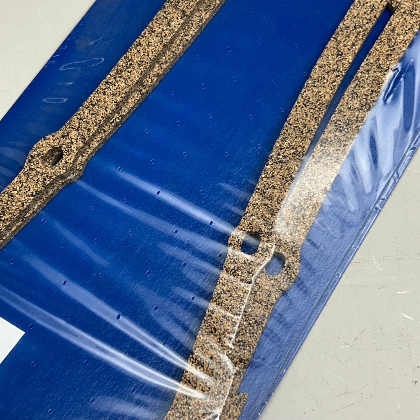 MAHLE Valve Cover Gasket Replacement Set For Cadillac  VS38302