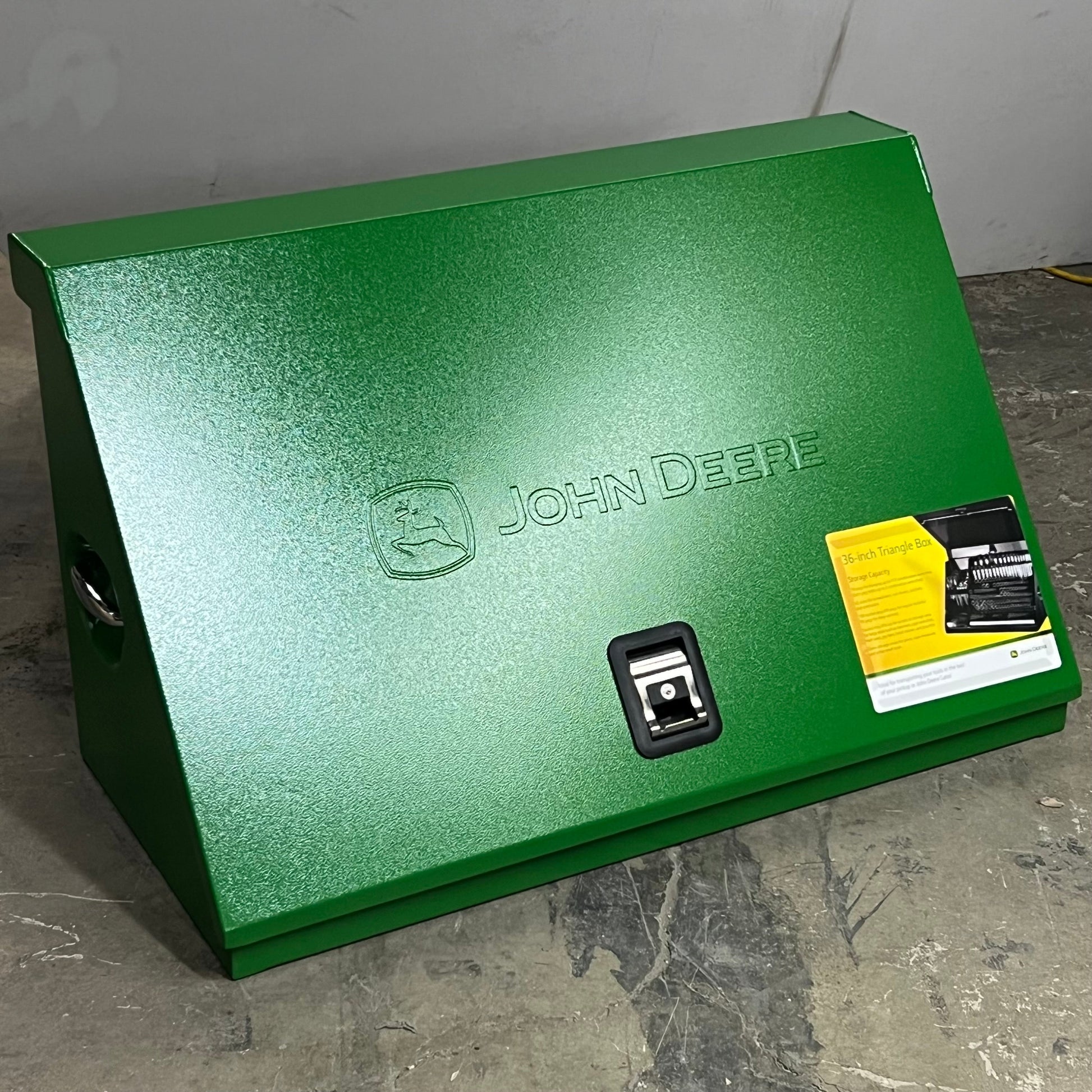 AC-2313TB-G 23-in. Triangle Truckbox Green - New Tool Storage