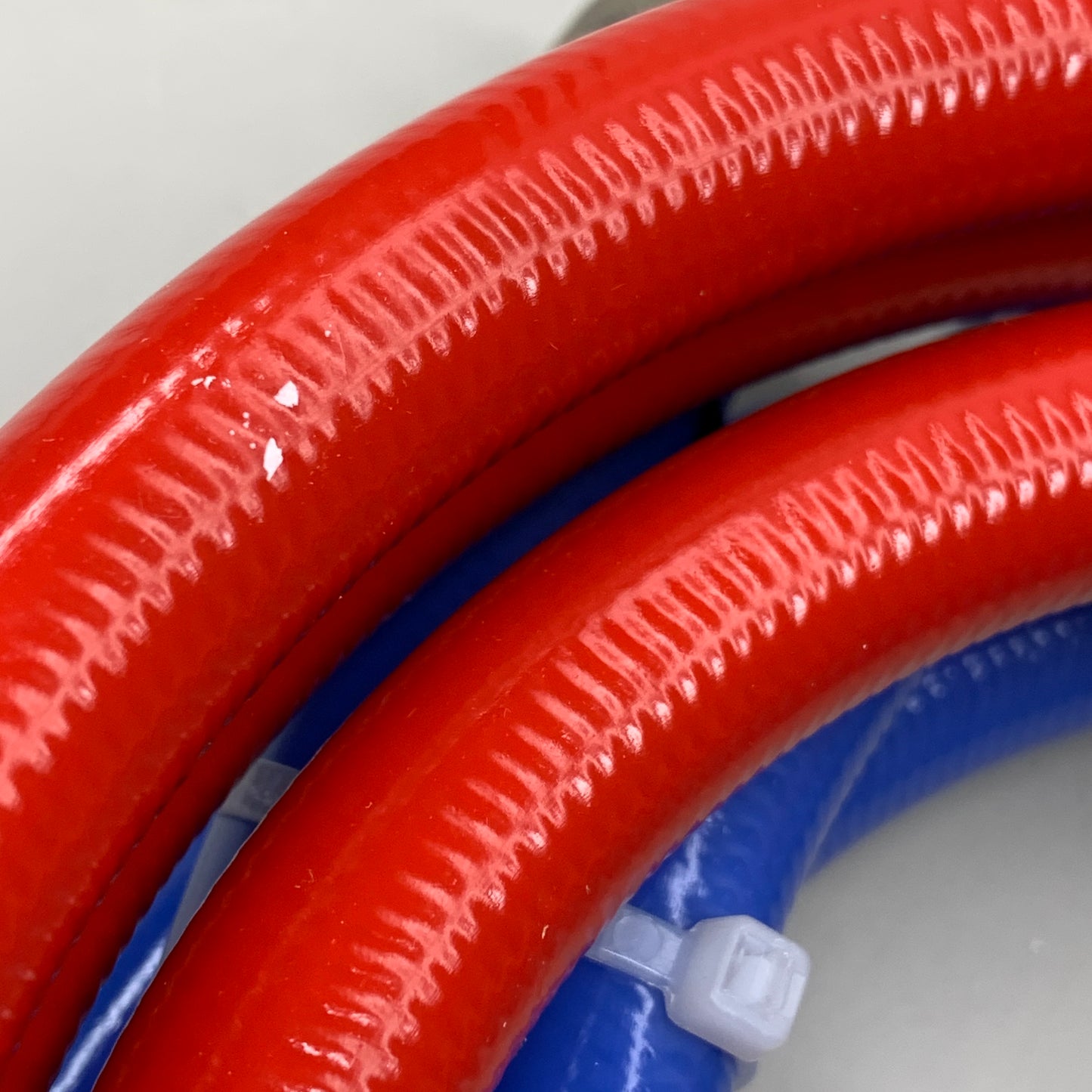 EVERBILT (2 PACK) High Pressure 3/4” Washing Machine Supply Lines 6ft Red/Blue 98290