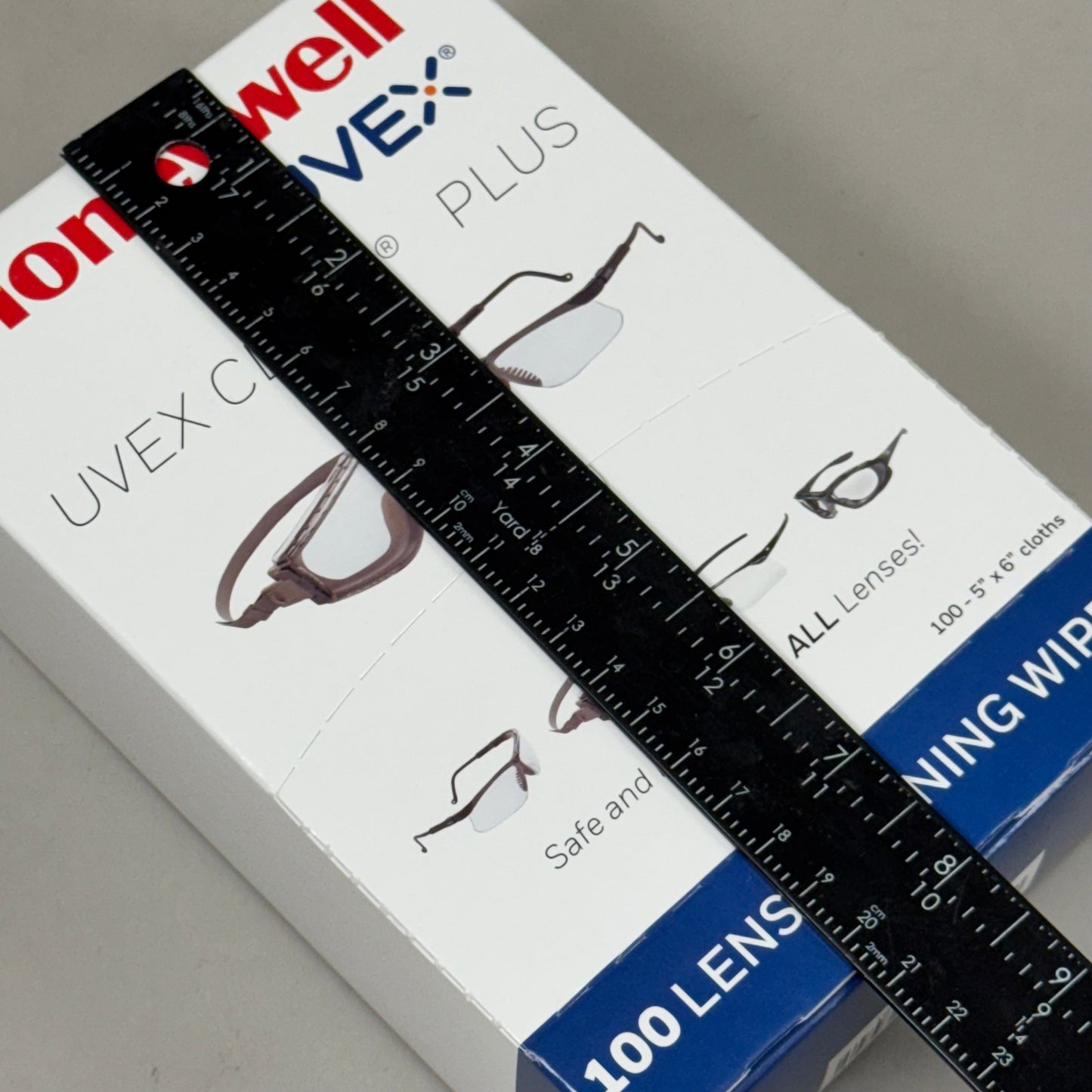 HONEYWELL UVEX (100 PACK) Clear Plus Lens Cleaning Wipes 5" x 6" S470