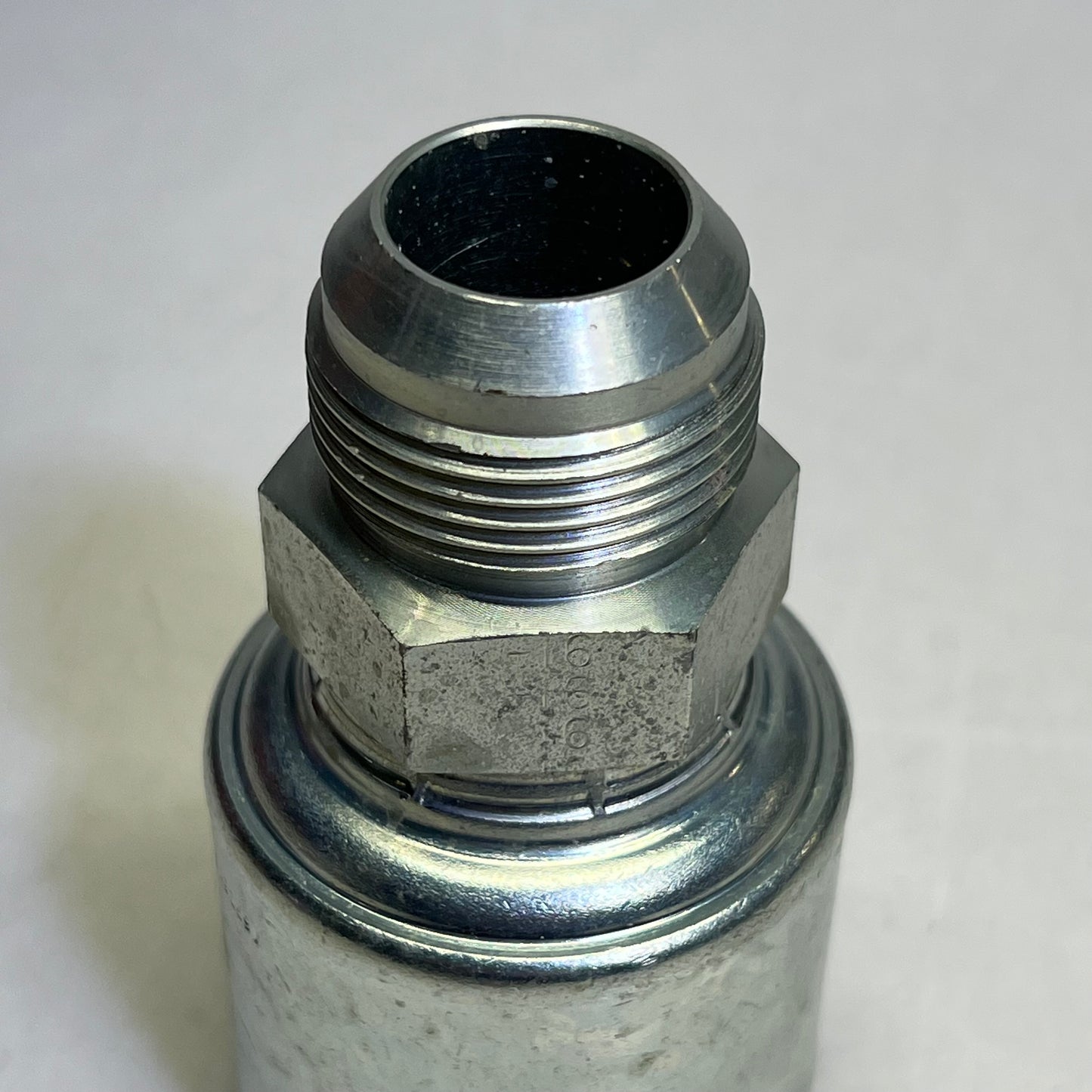 GATES 2 Wire Hose Fitting Male 37° Flare Coupling 1" x 4.11" Silver G25165-1616