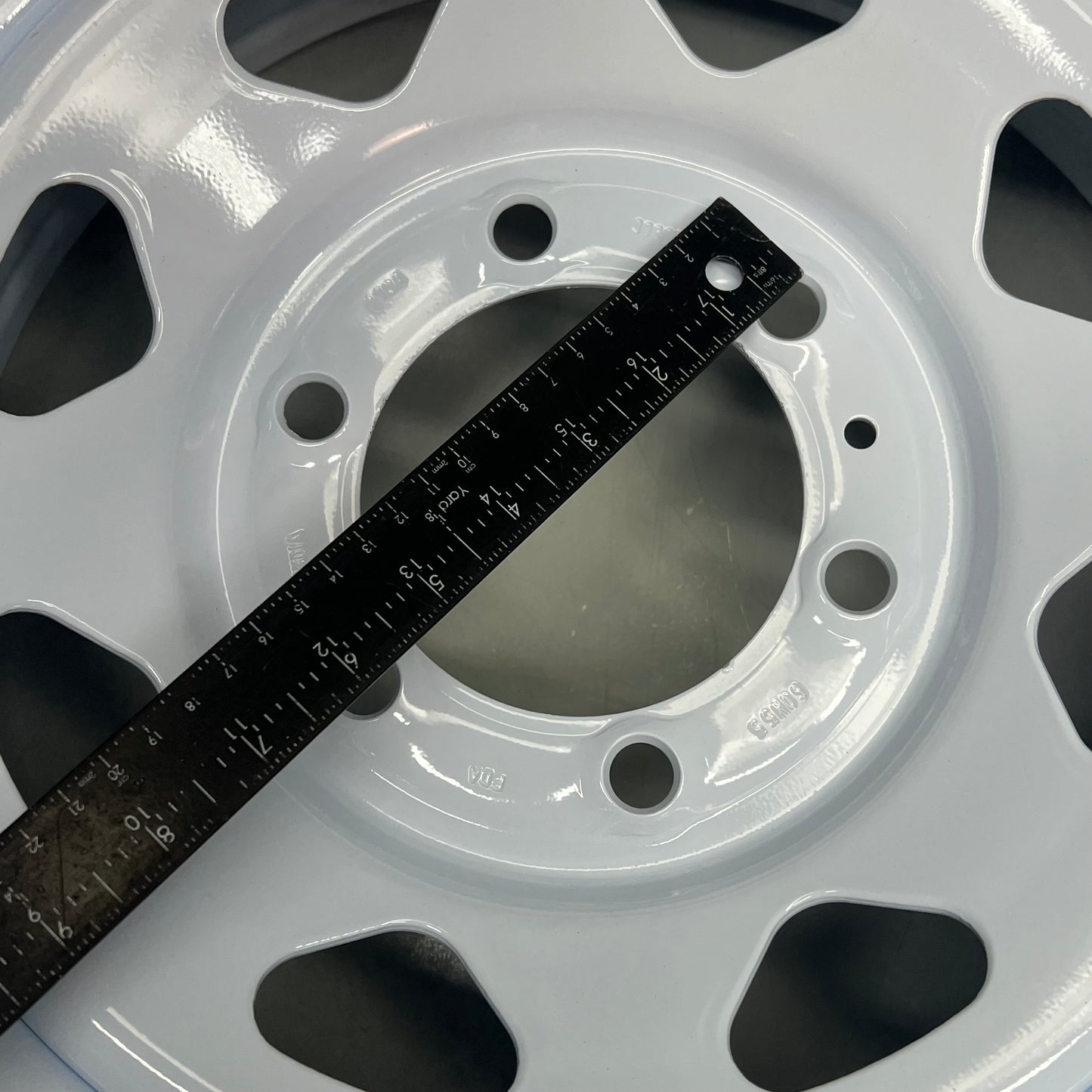 CARLISLE  8-Spoke Trailer Wheel 15 X 6 White W/ Red & Blue Stripe 1522660564B