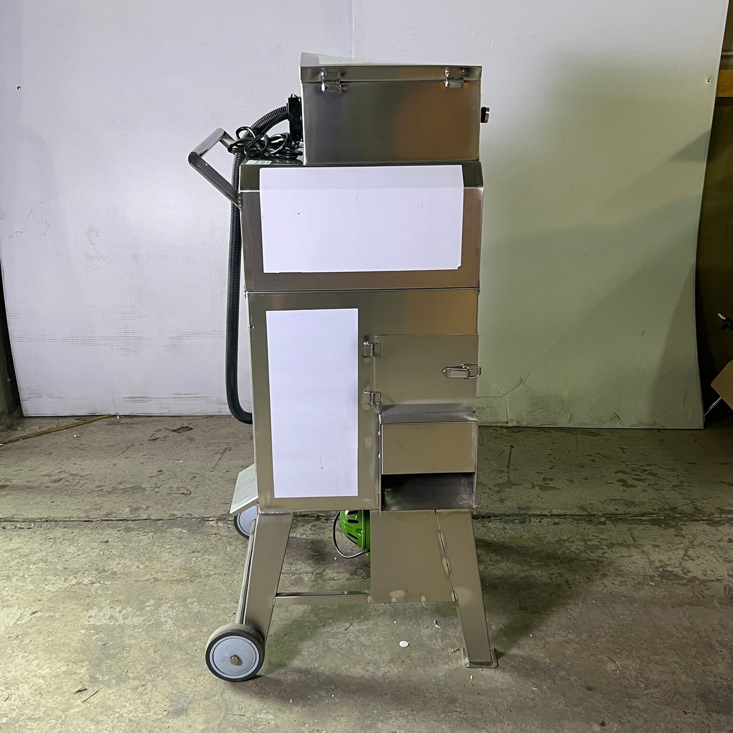 Fresh Corn Thresher 208V 18" x 18" x 48"H SLLIJX250307001 (AS-IS, Aesthetic Damage)