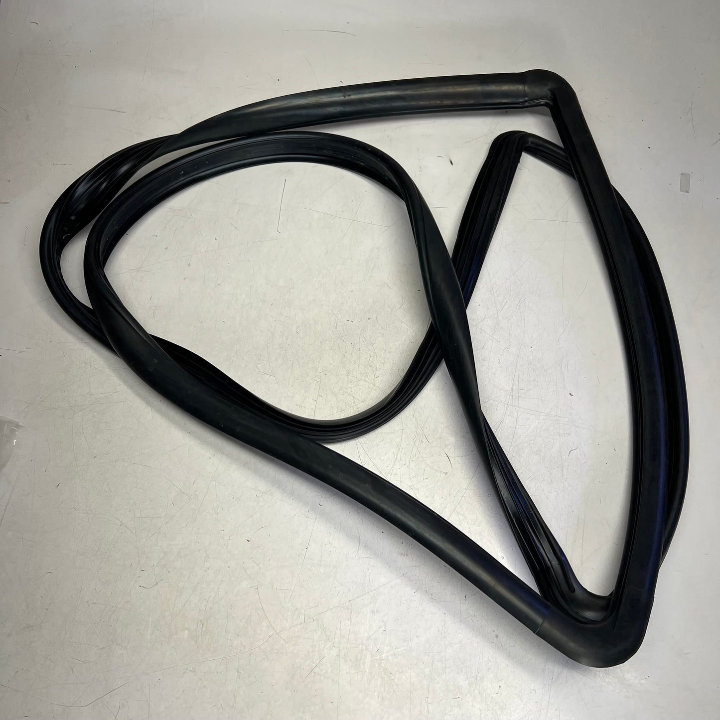 GGG Gold Glass Gasket Molding Replacement Set  4/4 Black GGG 2521