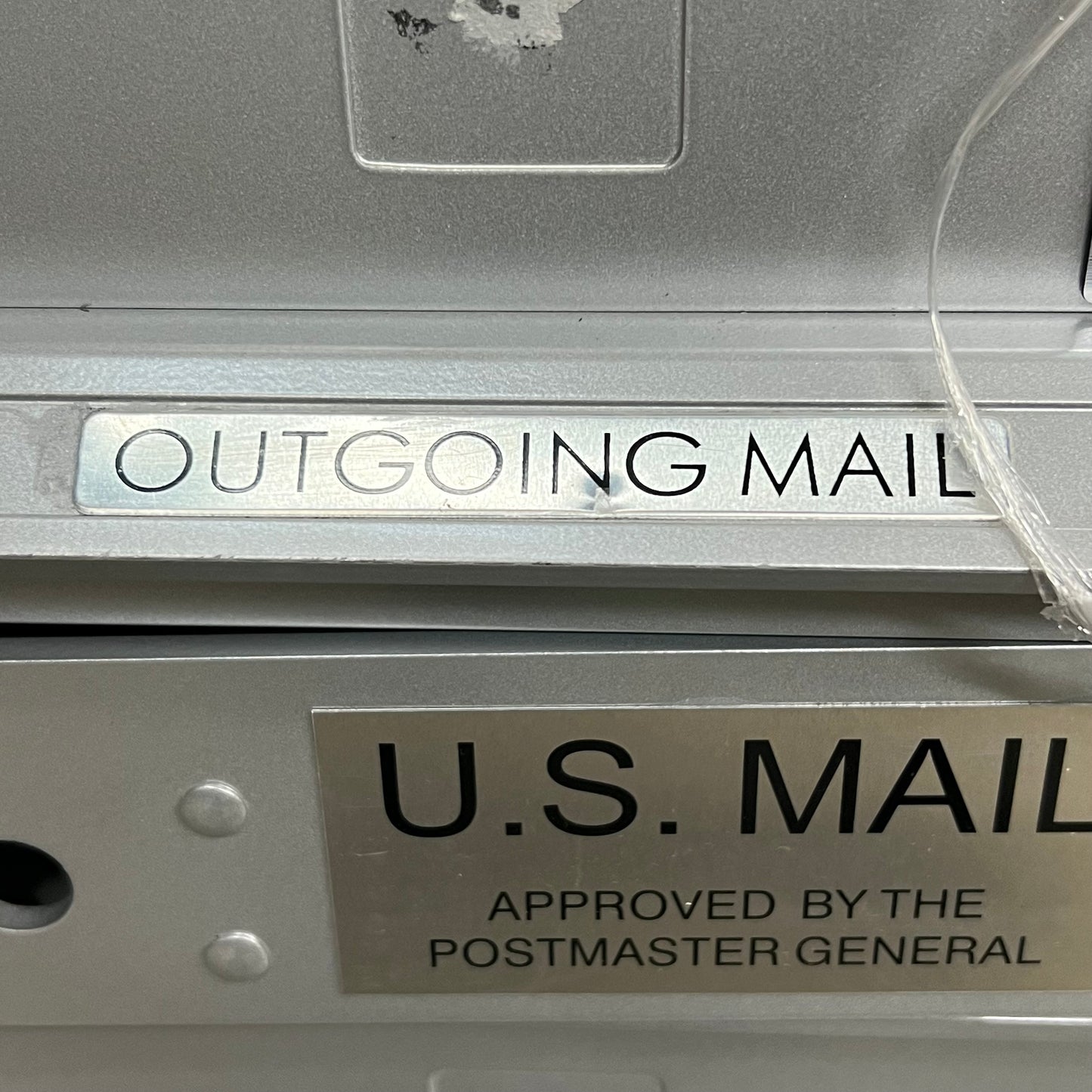 ZH@ OUTGOING MAIL METAL MAILBOXES (Qty:2, 50Lbs)