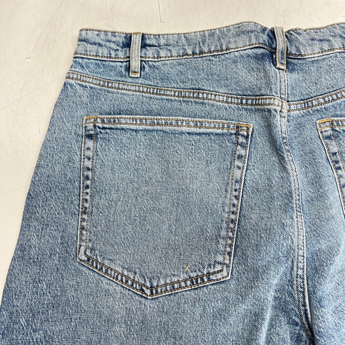 RW & CO Slouchy Mid-rise Jeans Cuffed Legs Women's Sz 33 Light Wash 490771