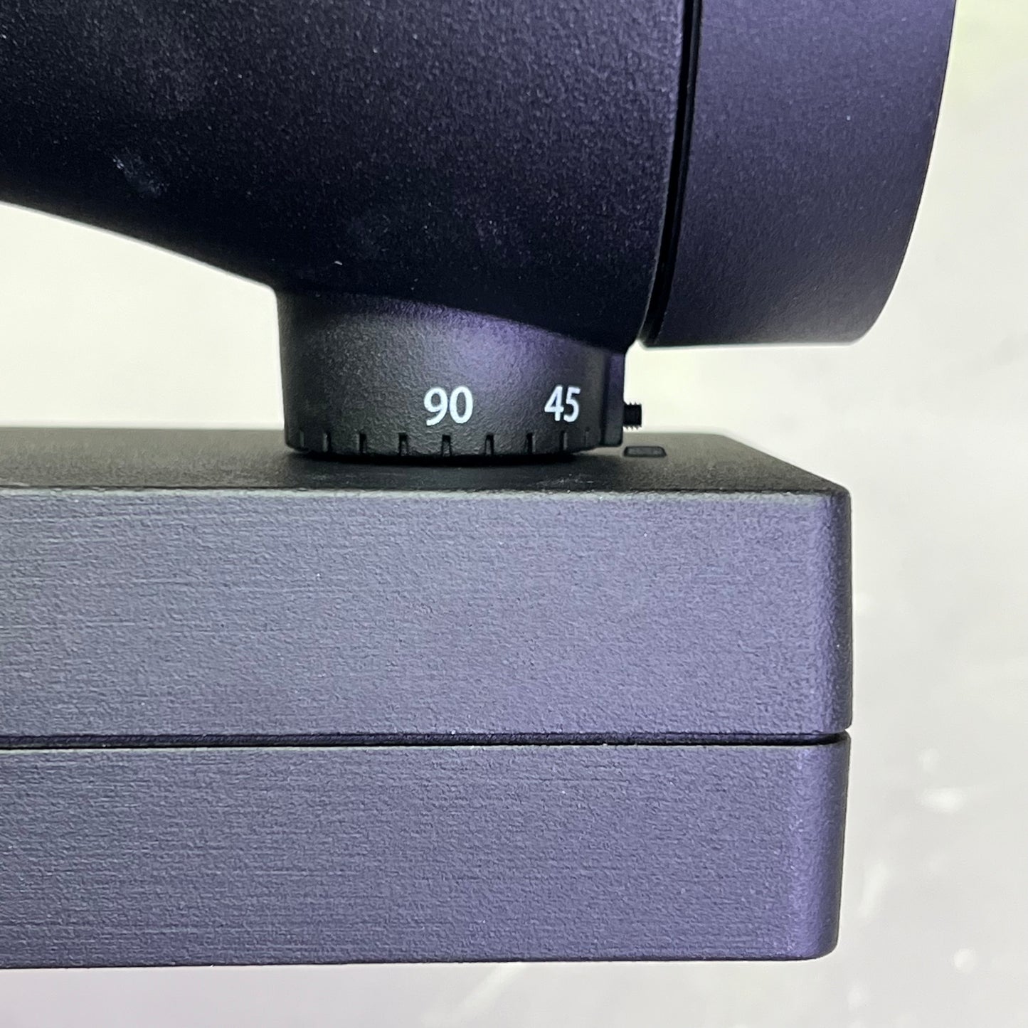 CONTECH LIGHTING Leviton Track Fixture Vert HSG 3000K CRI Black CTL8252VM3CD-B