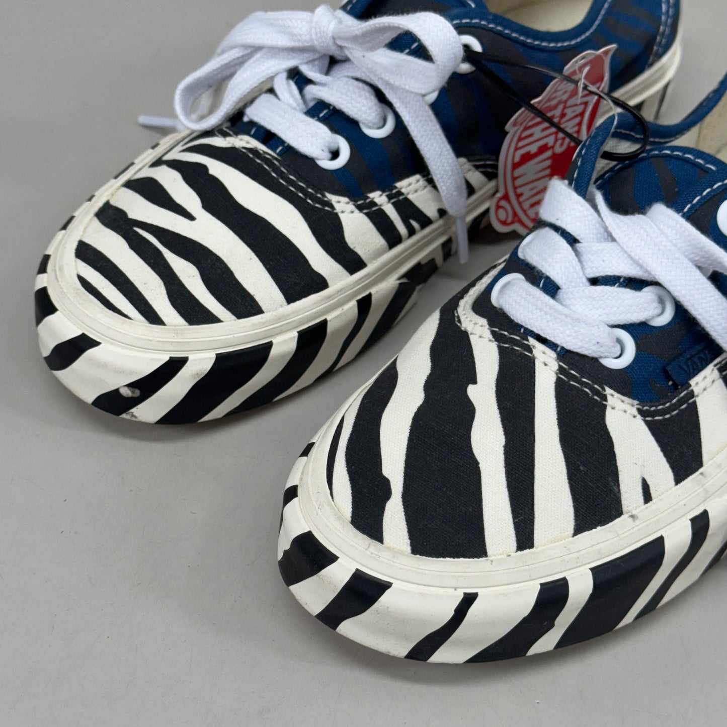 VANS Animal Classic Zebra Slip-On Sneakers Women's Sz 5.0 Men's 3.5 Blue/Black