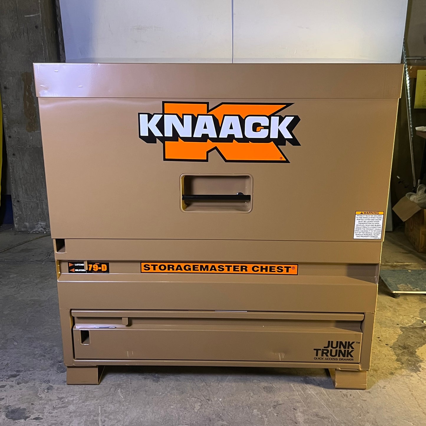 KNAACK Storagemaster Jobsite Piano Box W/Junk Trunk Tool Box Sz 48"L x 30"W x 50"H 79-D-KL (New Other, Minor Cosmetic Damage)