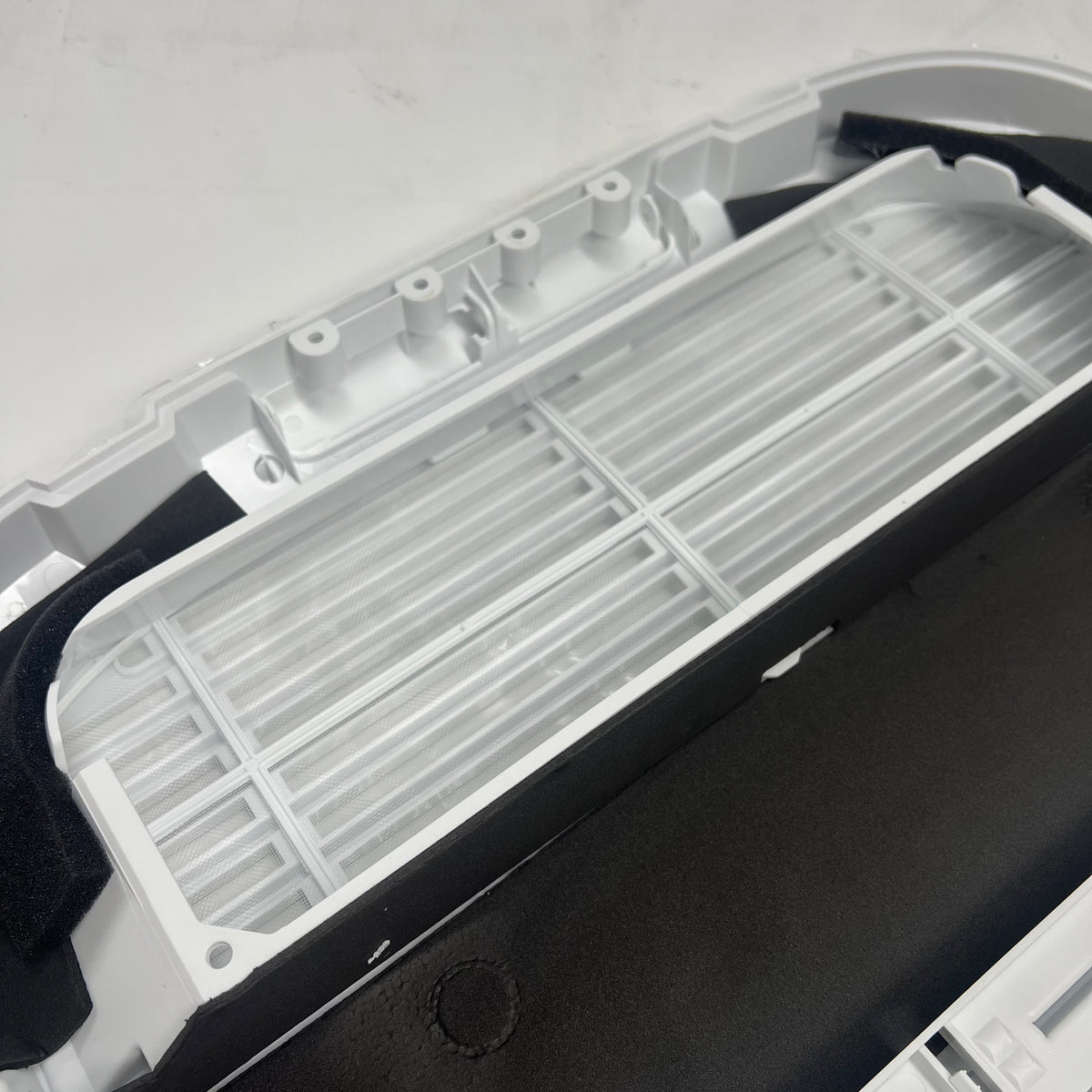 GE APPLIANCES Air Conditioner Ceiling Assembly 120 Volt White RVACS-NKITW