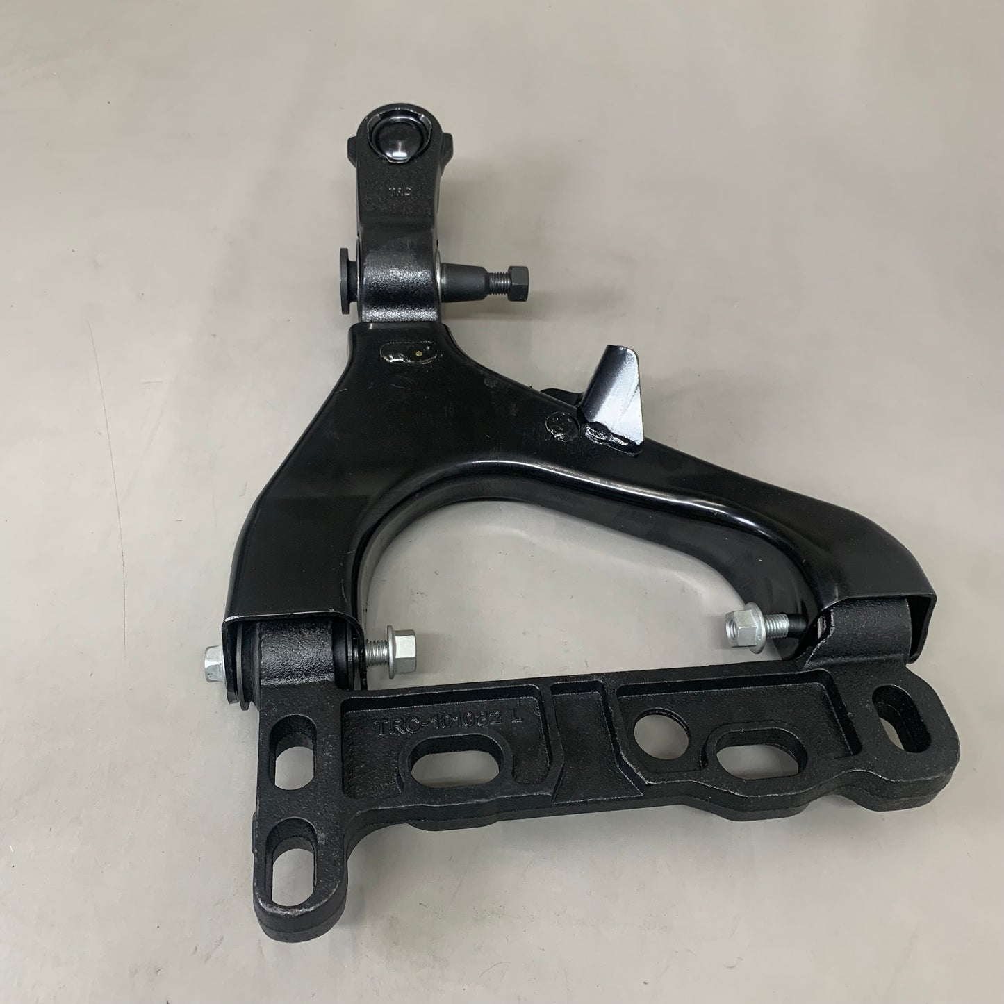 MOOG Suspension Control Arm & Ball Joint Assembly for Chevrolet SSR RK641496