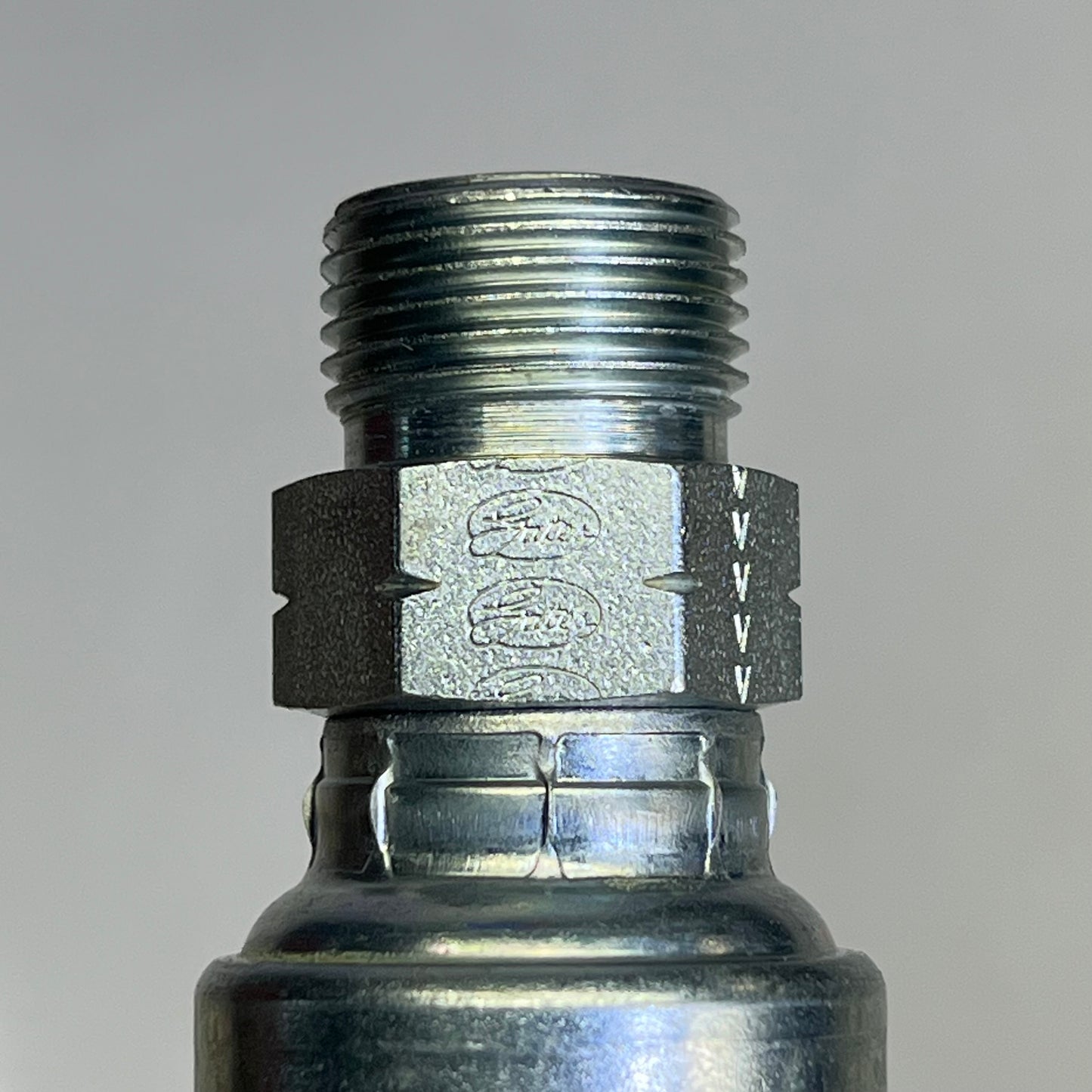 GATES Megacrimp Male Flat-face O-ring Coupling 1/2" x 2.69" Silver G25225-0808
