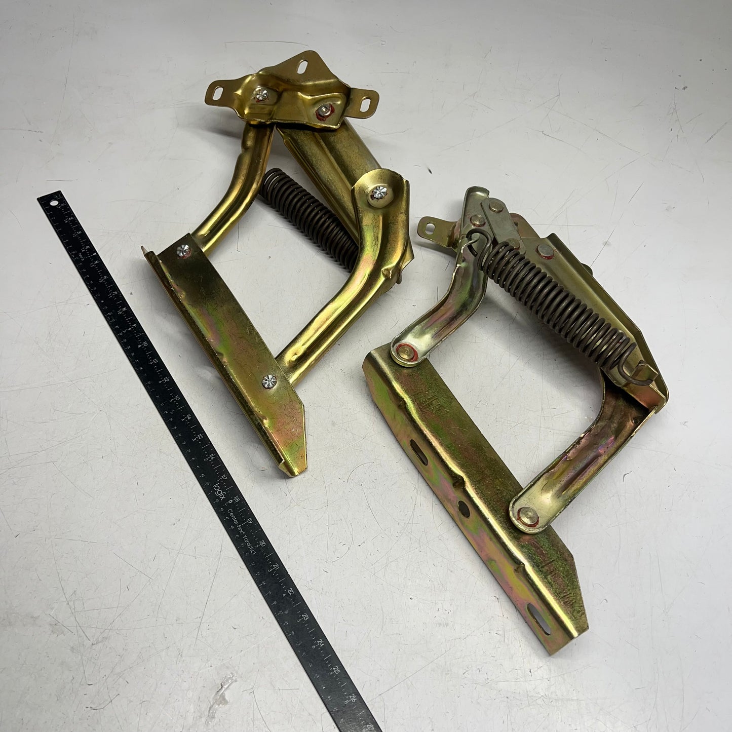 Hood Hinges Set RH LH for Ford Pickup Trucks 1973-79 TR16796E TR16796F