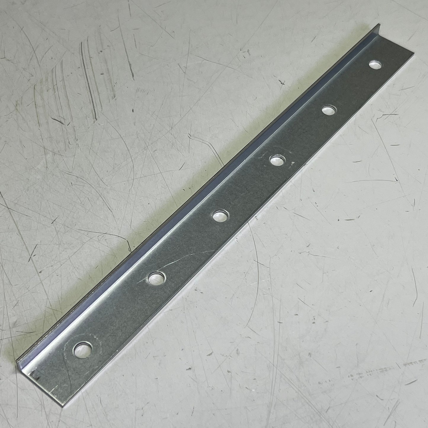 Bolt-On Galvanized Wall Mount Hardware 3" Section HSTBOWM36001