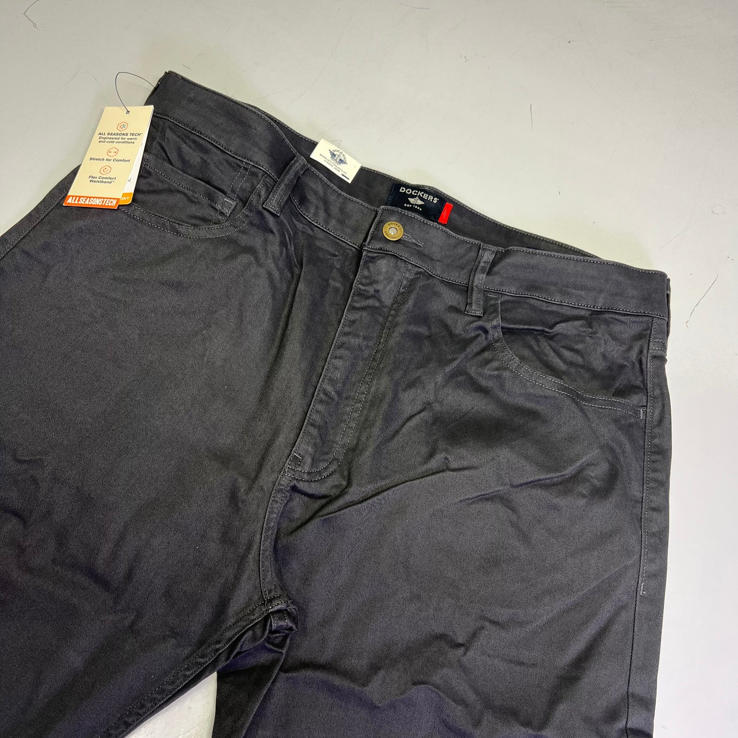 DOCKERS All Seasons Tech Straight Fit Jean Cut Pant Men's Sz 38x32 Steelhead