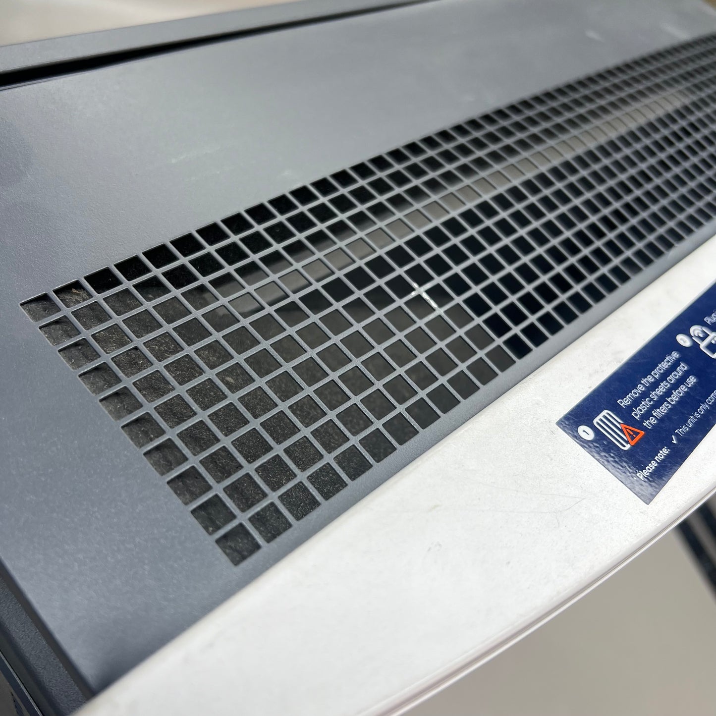 BLUE AIR Classic Air Purifier W/ Filter 280i For Small/Medium Rooms (Damaged)