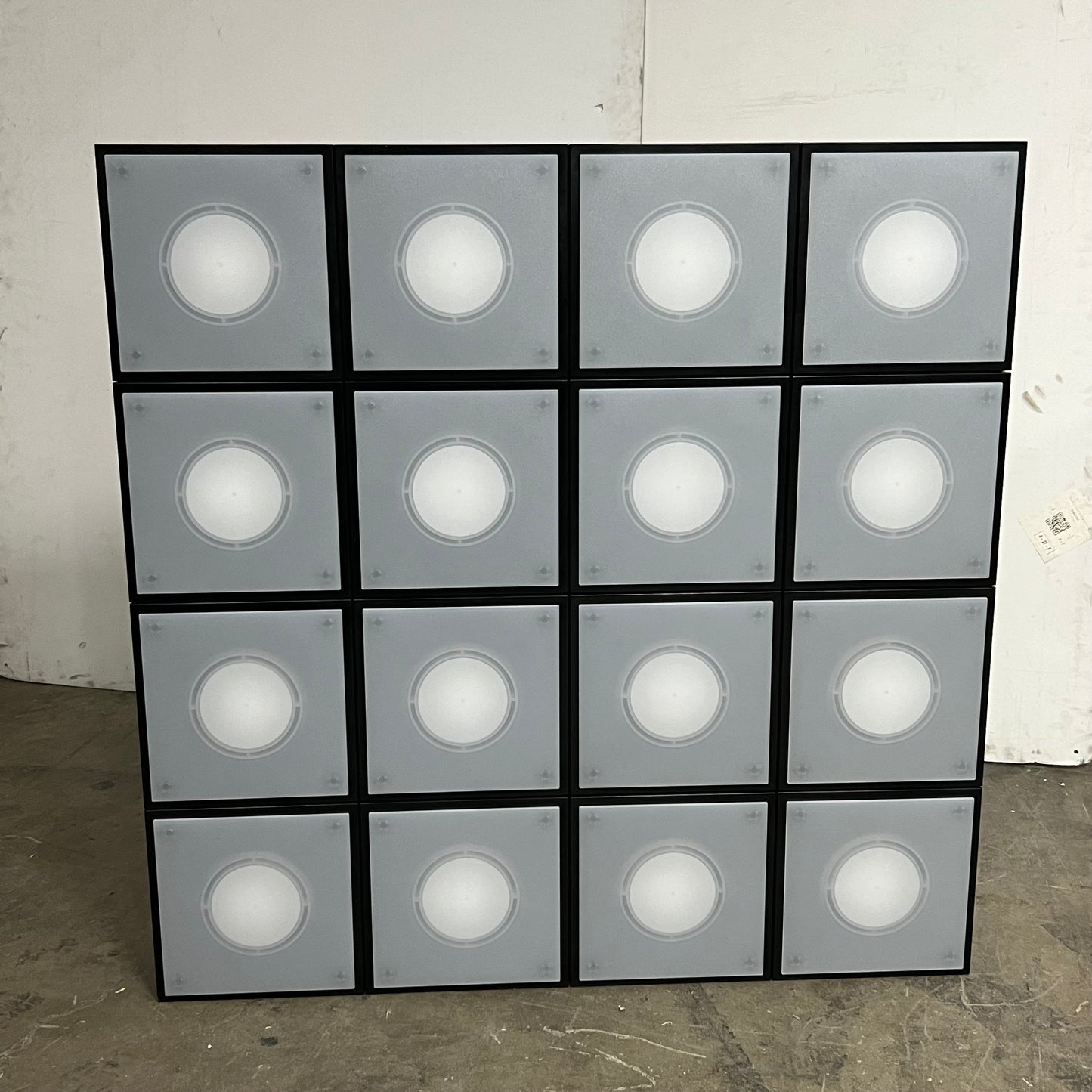 TWALL Interactive Reaction Wall (6 pcs) White and Black New