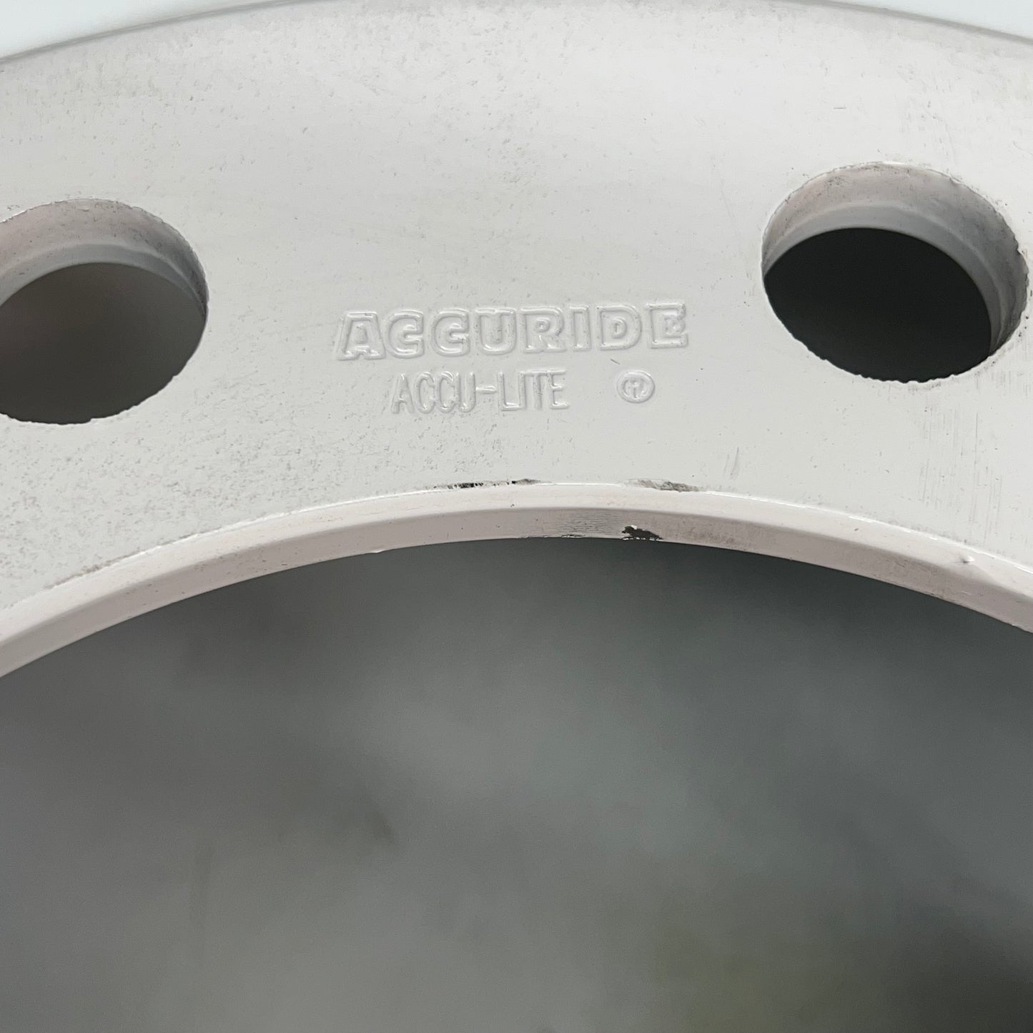 ACCURIDE Accu-Lite Commercial Vehicle Steel Wheel Max 7400lbs 125PSI White 51487