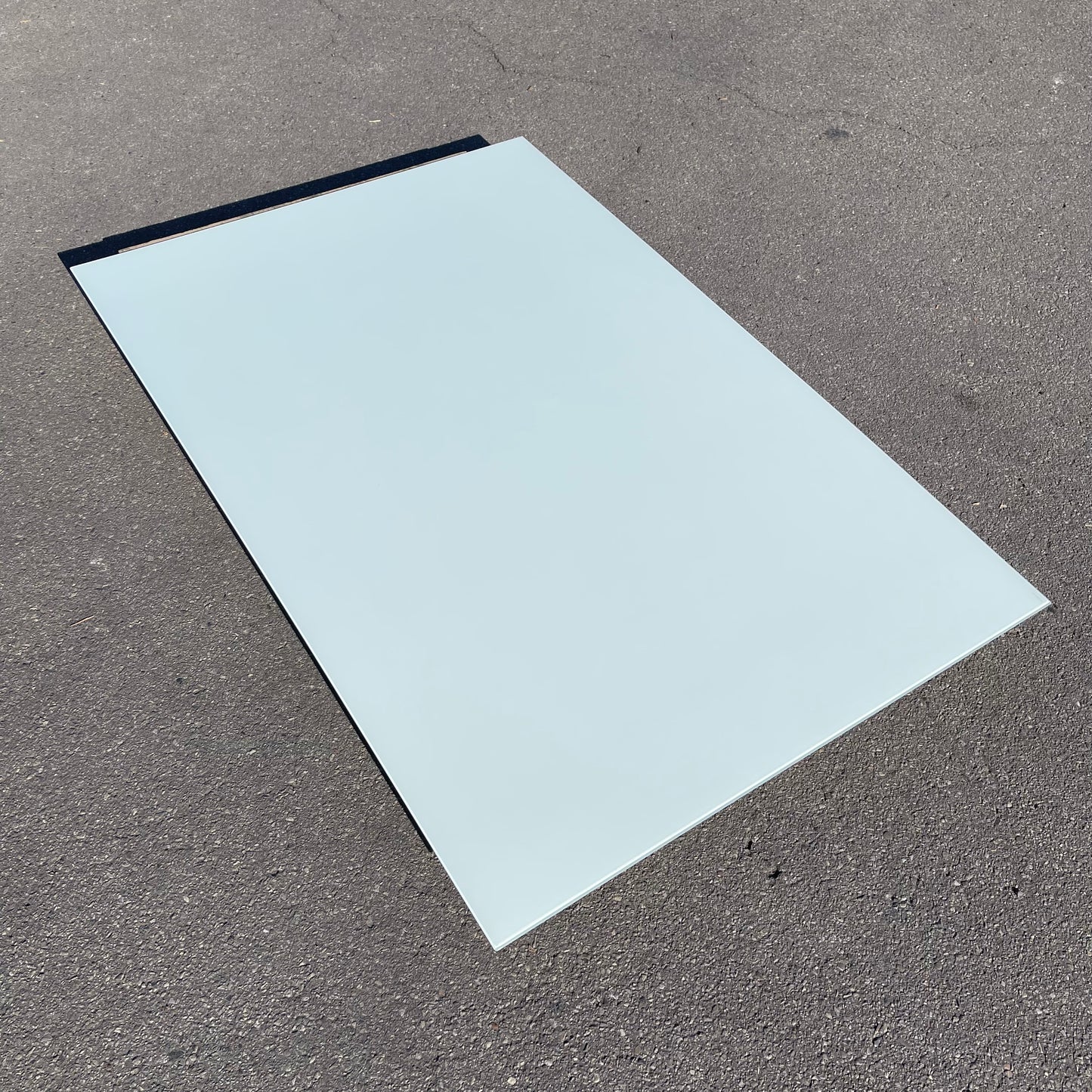 ZA@ Pallet of MOORECO Visionary Glass Board 4’ x 6’ 83845 (AS-IS)