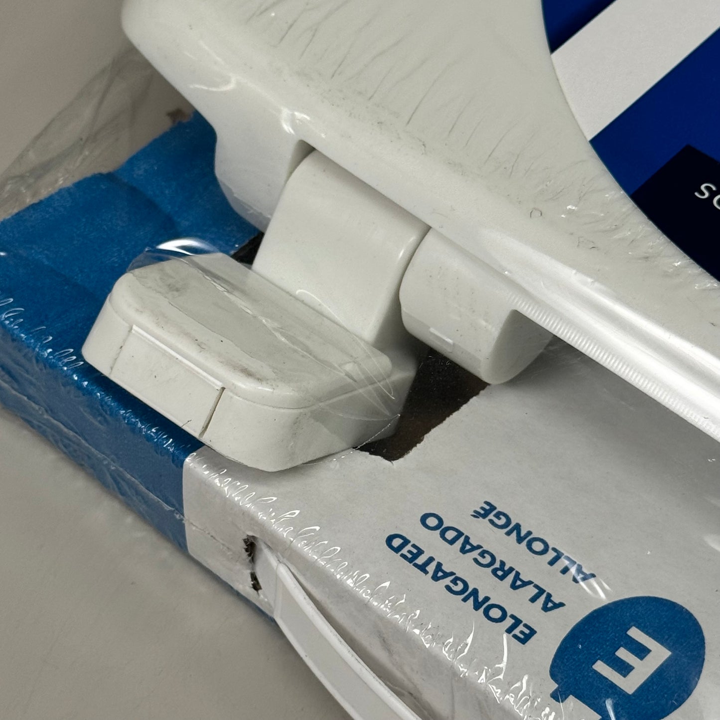 BEMIS Mayfair Slow Close Toilet Seat & Lid Elongated Shape White 147SLOW 000