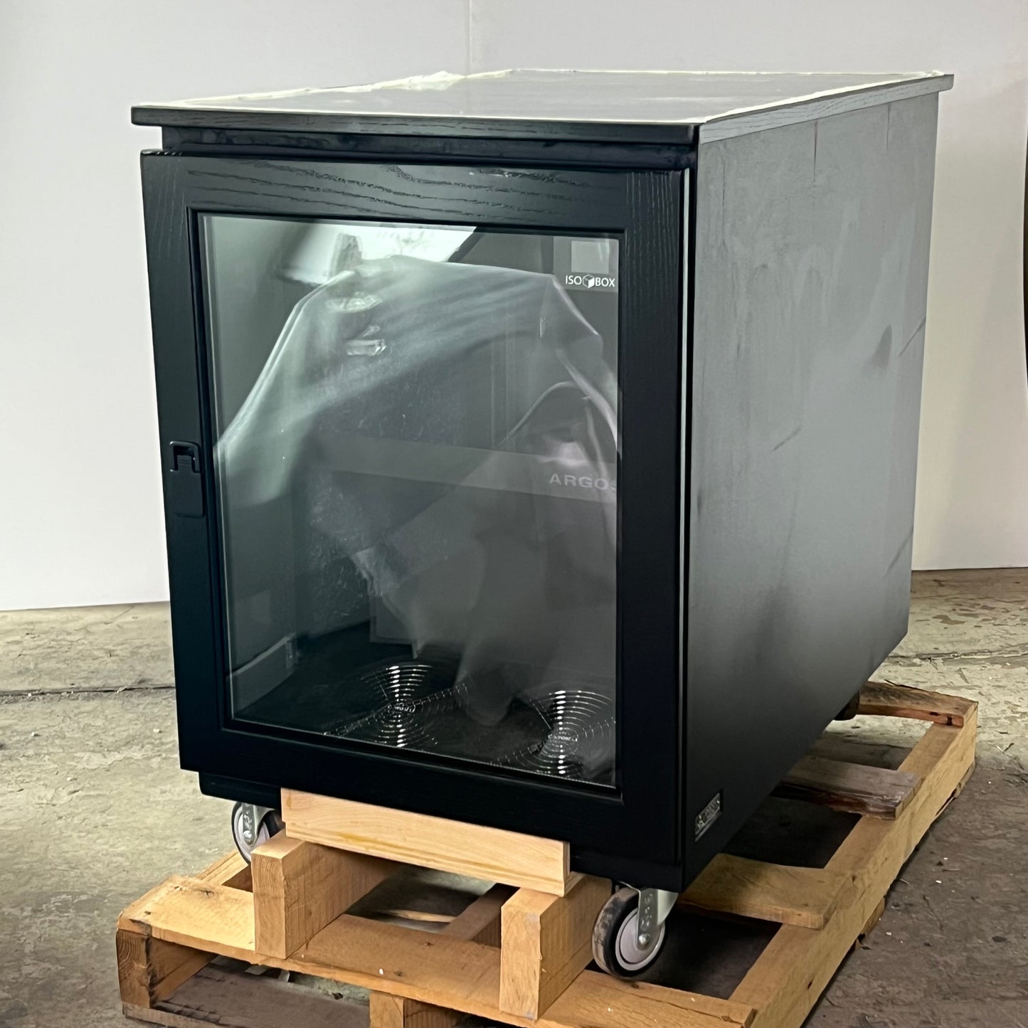 ARGOSY IsoBox PRO12 w/ Right-Hand Door Swing Black Satin on Oak Trim