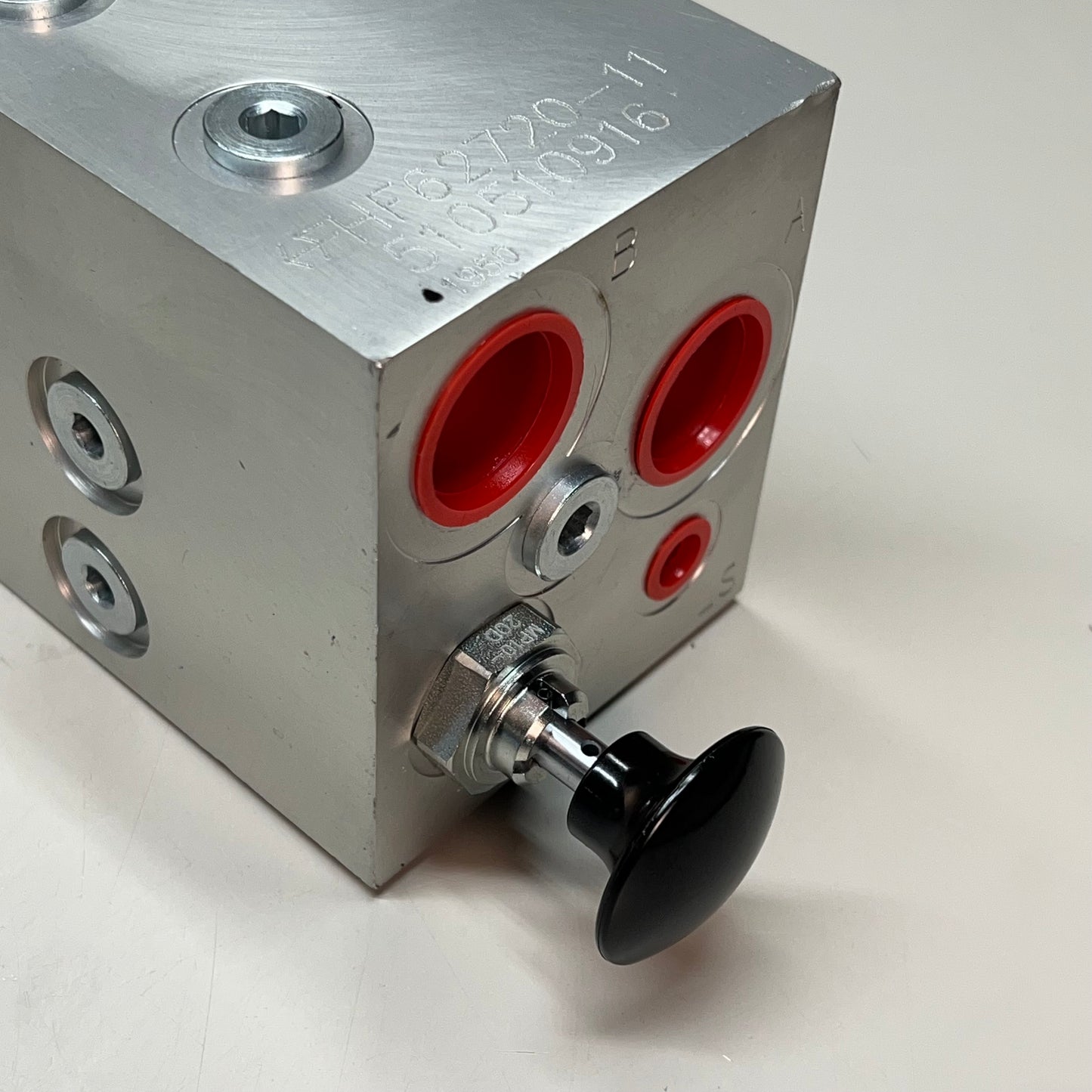 Hydraulic Block Use w/ Flow Regulator Valve FR12-30F HF62720-11 (New Open Box)