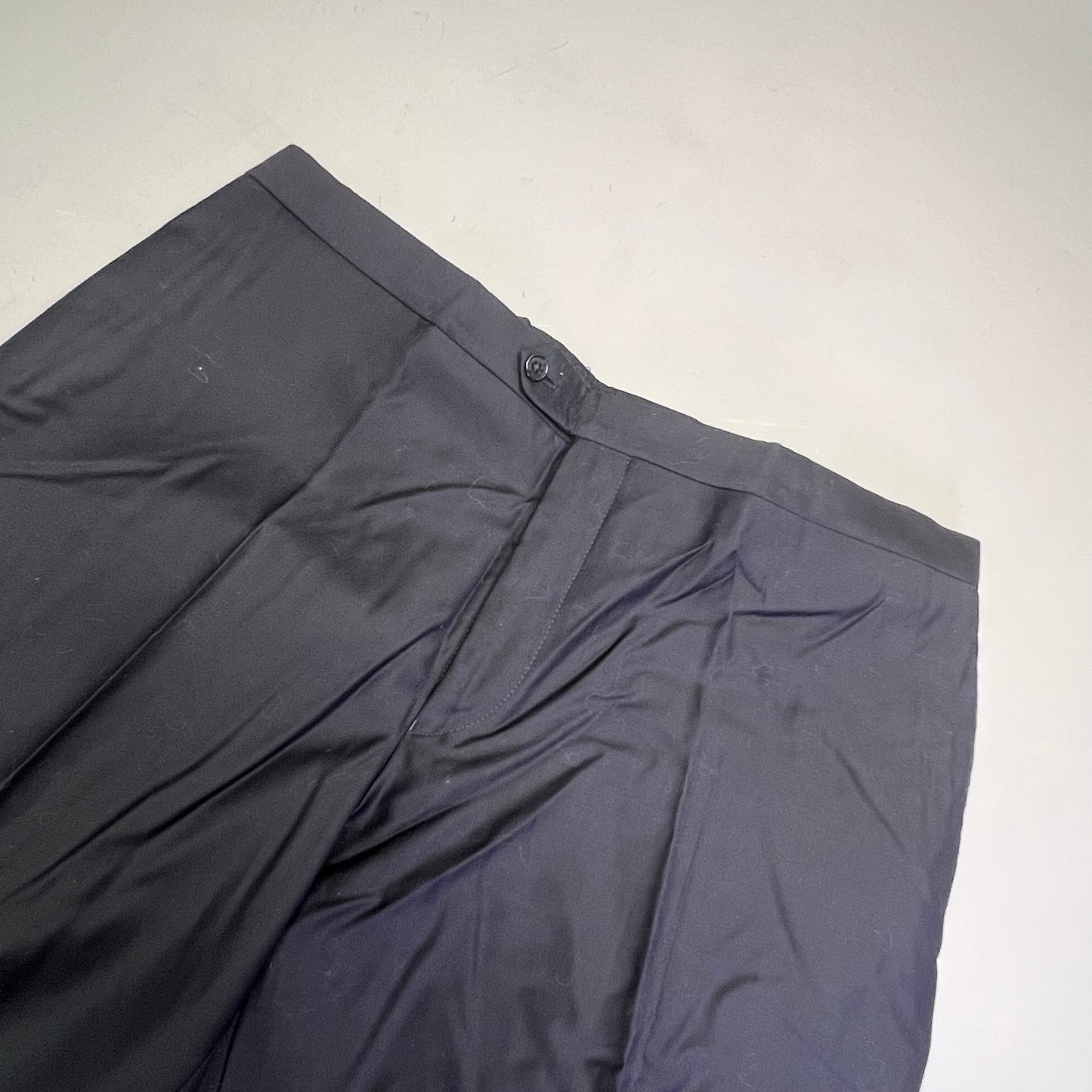 JOS A BANK Tailored Fit Button Up Suit Set  17 1/2-84 Black & White