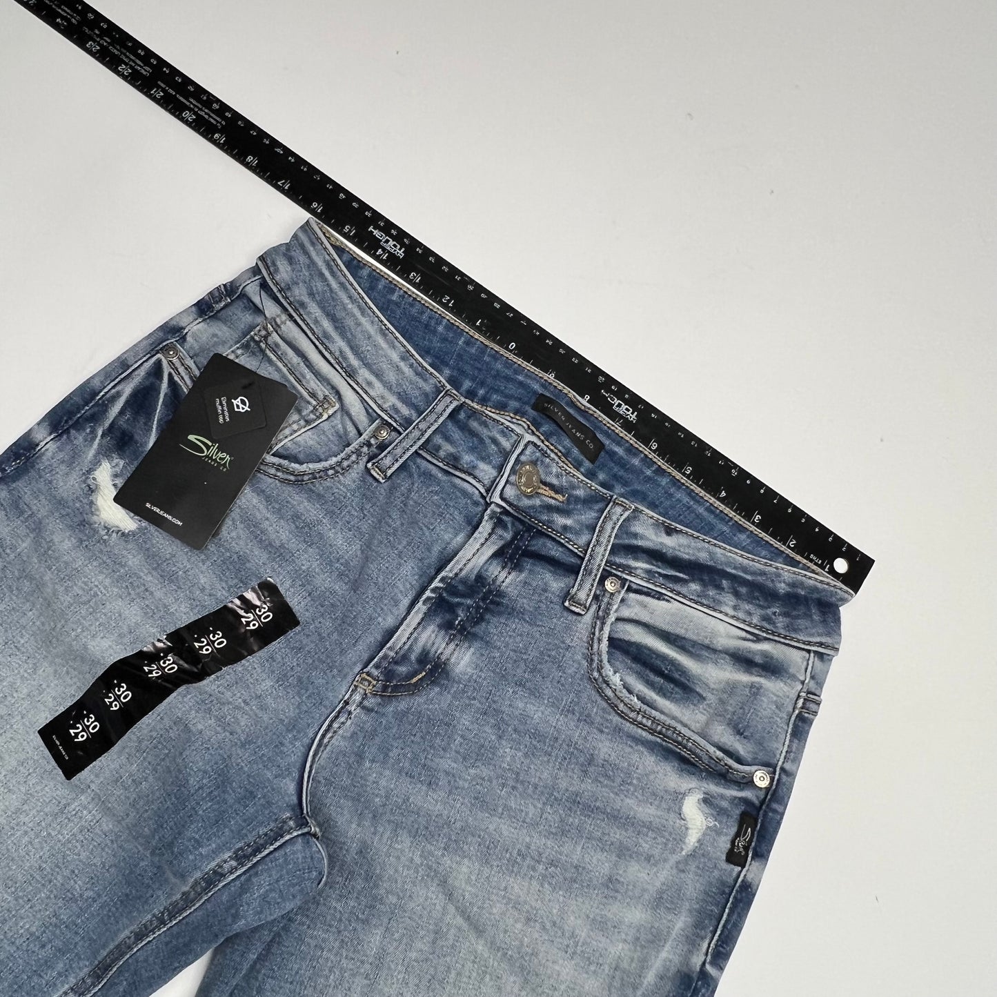 SILVER JEANS CO Boyfriend Mid Rise Distressed Jeans Women's Sz 30/29 Light Wash