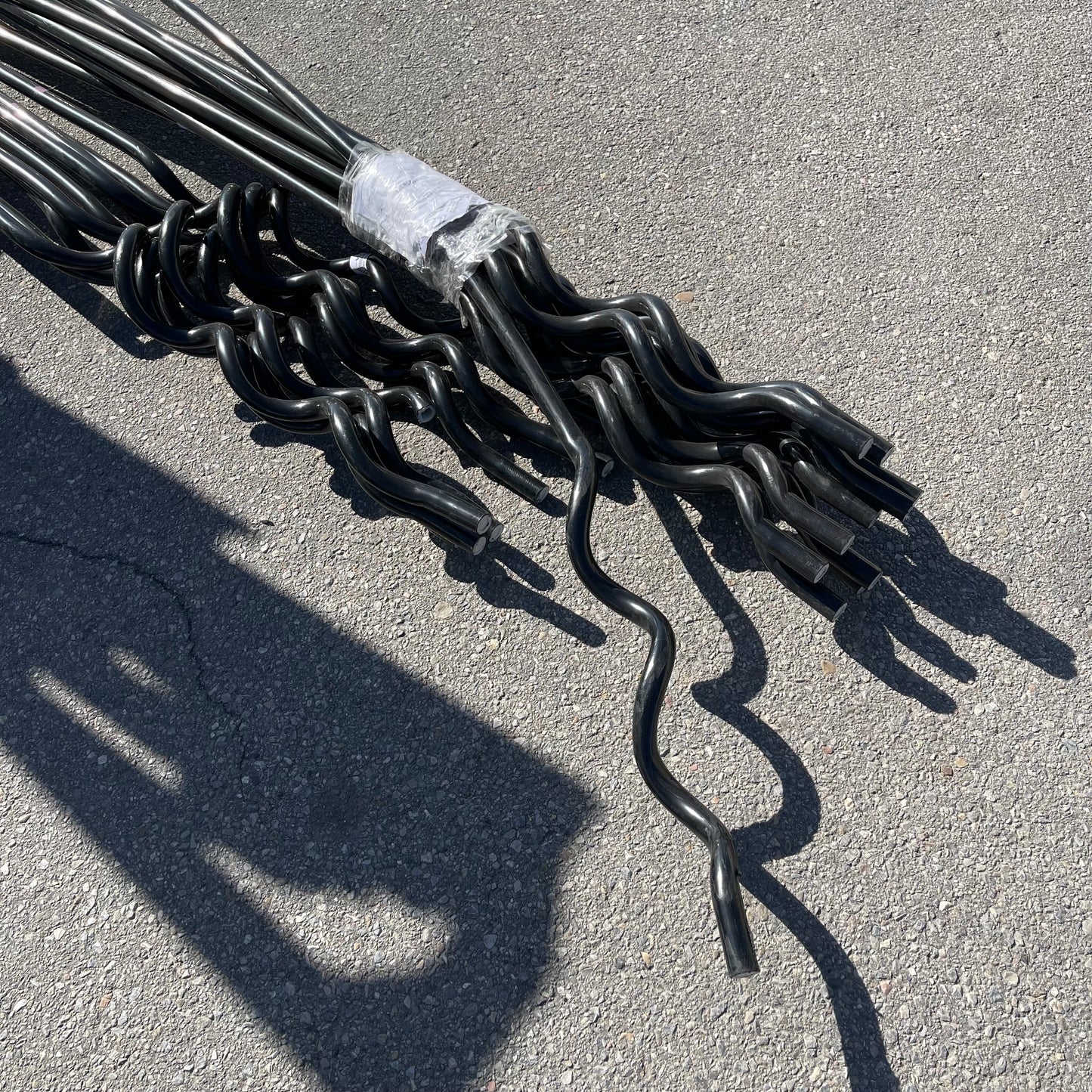 ZA@ Pallet of MIXED Long Black Plastic Pipe/damper/anchor? (AS-IS)