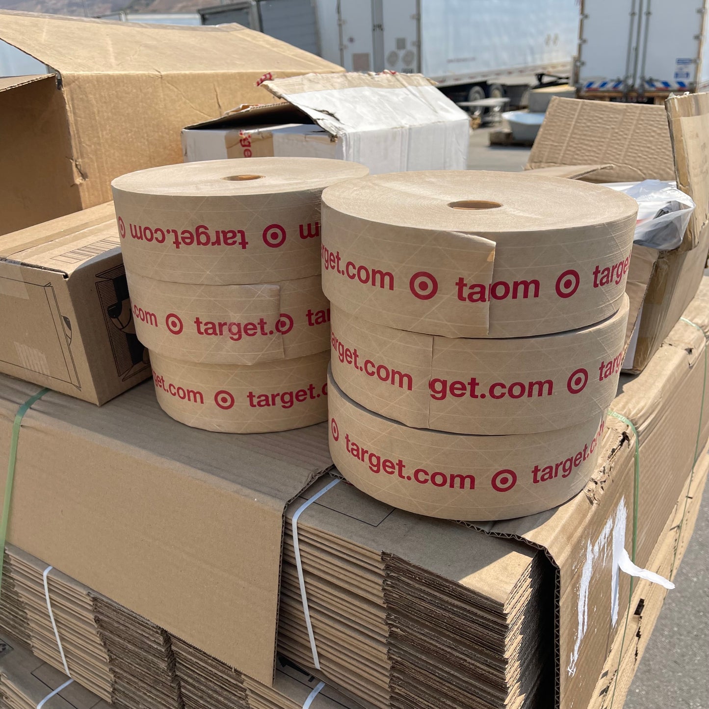 ZA@ Pallet of TARGET Cardboard Boxes, Mailers, & Kraft Paper Packing Tape (AS-IS)