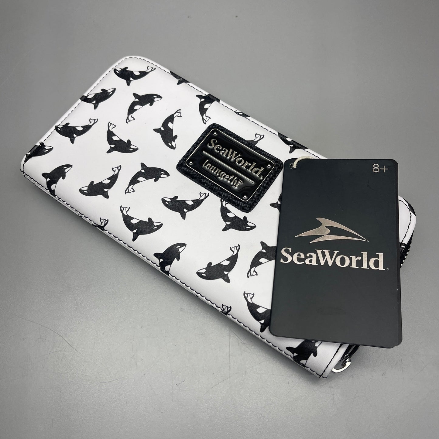 LOUNGEFLY X SEAWORLD Toss Orca Wallet Zip Black & White NEW