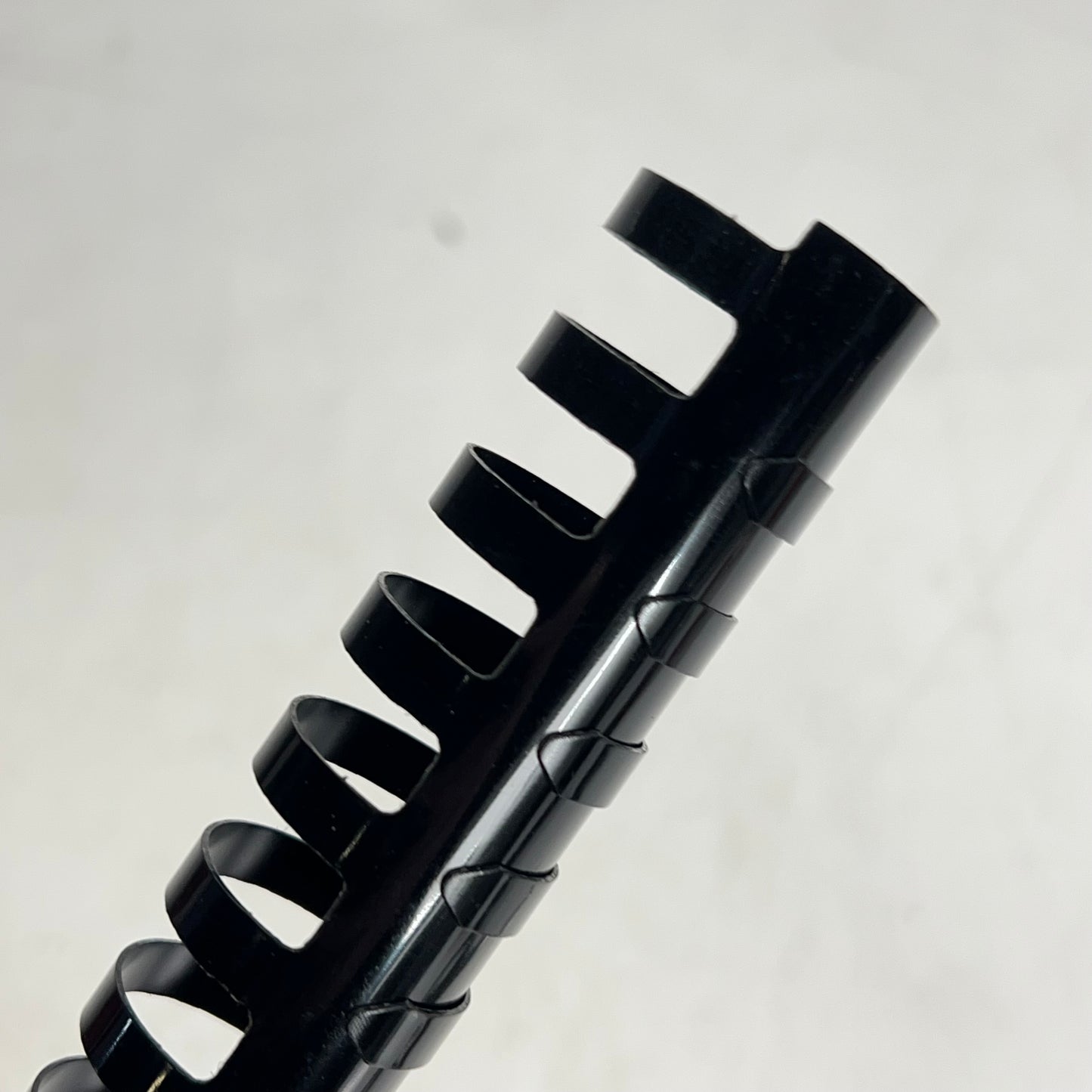 GBC (100 PACK) Durable Comb Bind Binding Spines 1" Dia 19 Holes Black 4000118