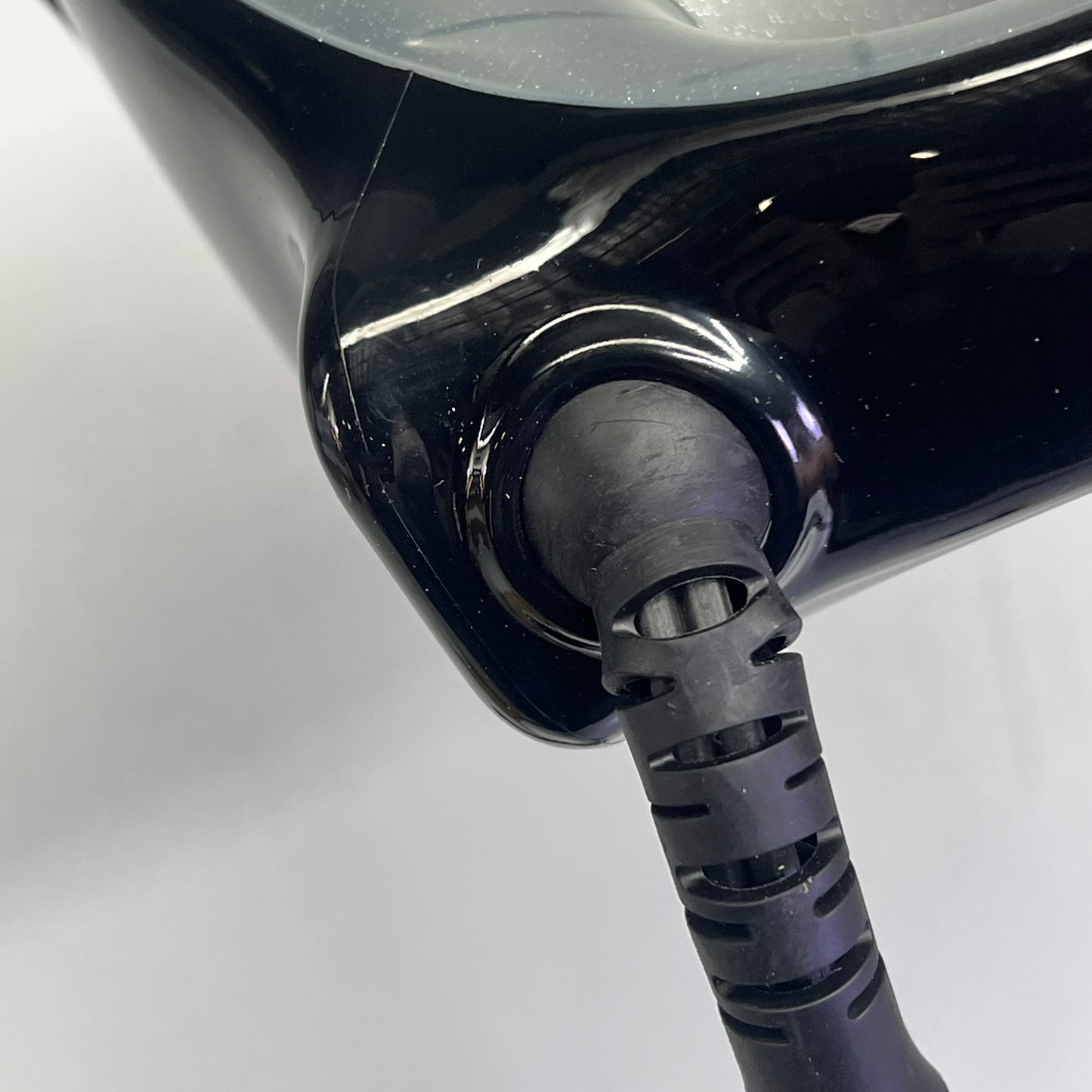 HAMILTON BEACH Lightweight Iron 3-Way Position Sensing Auto Turn Off HIR200B