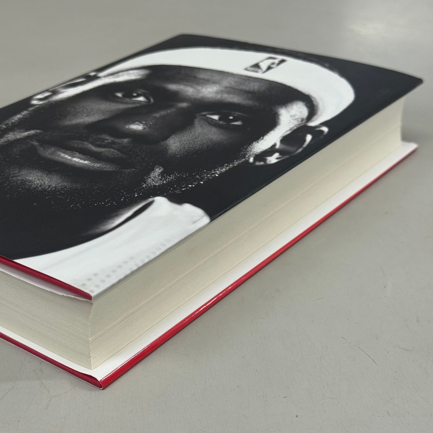AVID READER PRESS Jeff Benedict; Lebron 576 Pages