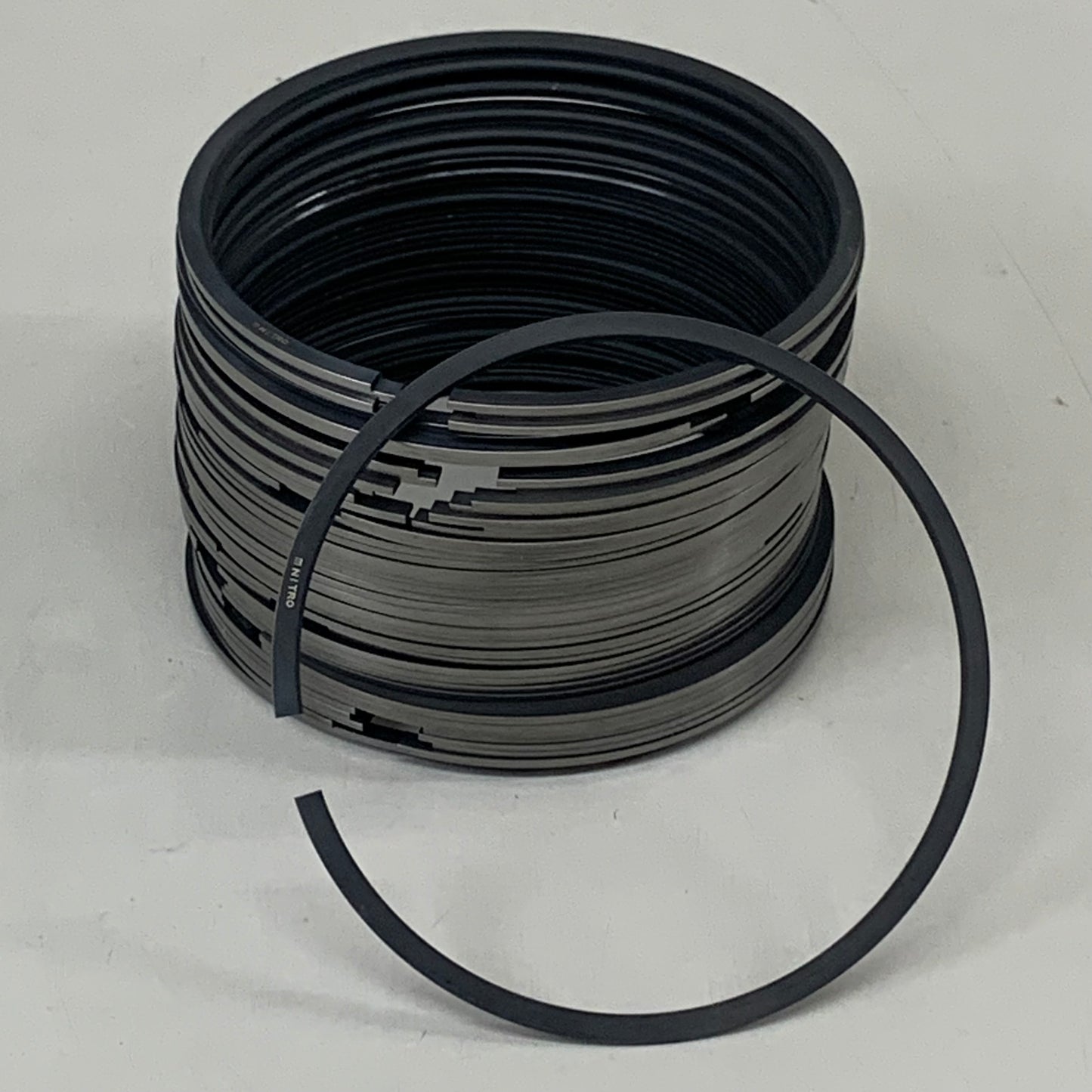 MAHLE (48 Pieces) Individual Fire-Power Performance Piston Rings 301-1273B