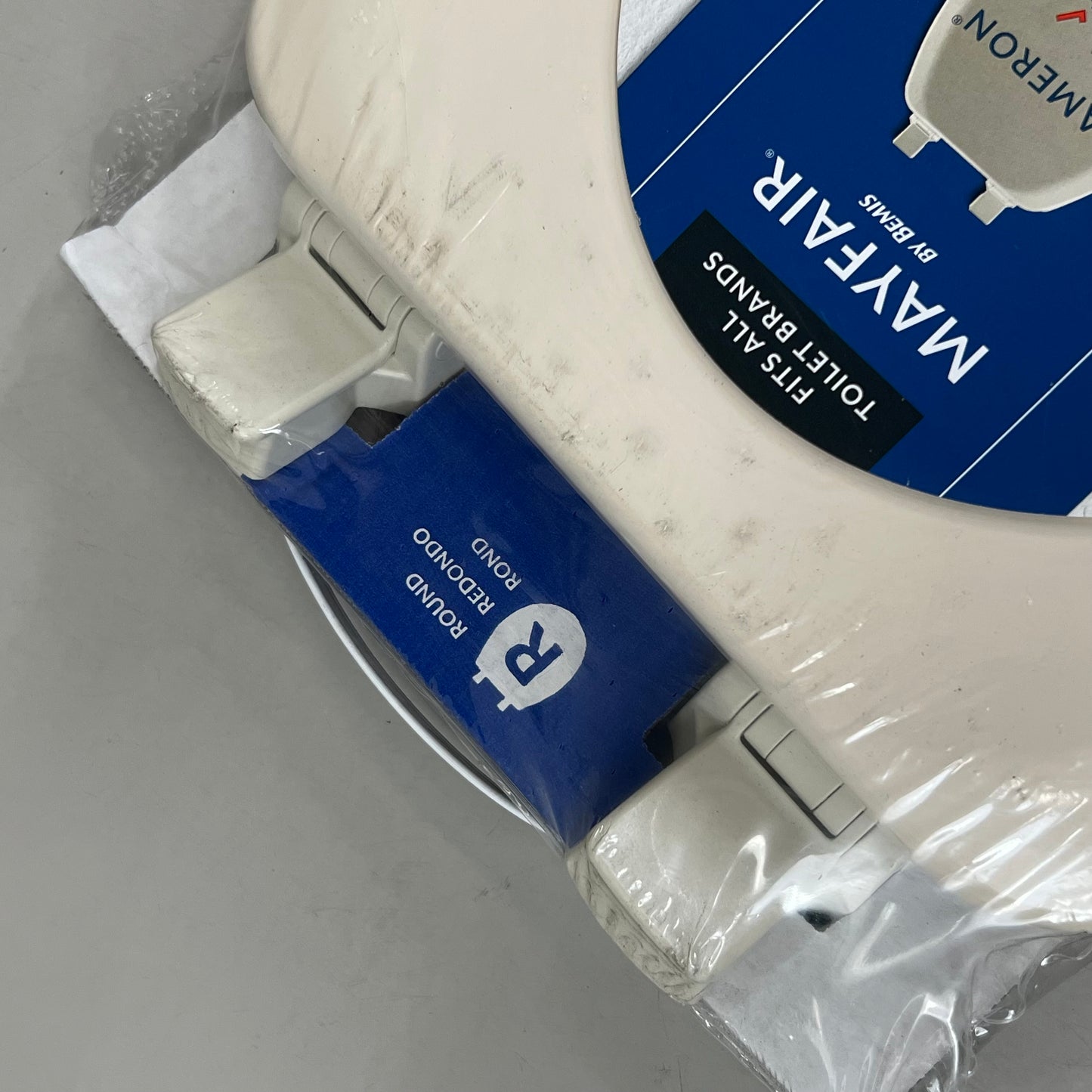 BEMIS Cameron Round Bone Enameled Wood Toilet Seat 17.5" x 14.5" Bone